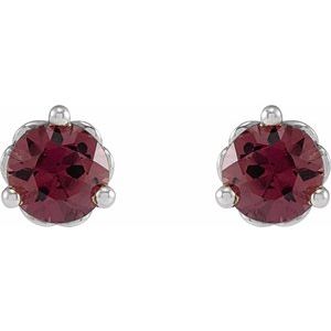 Round 3-Prong Heart Stud Earrings