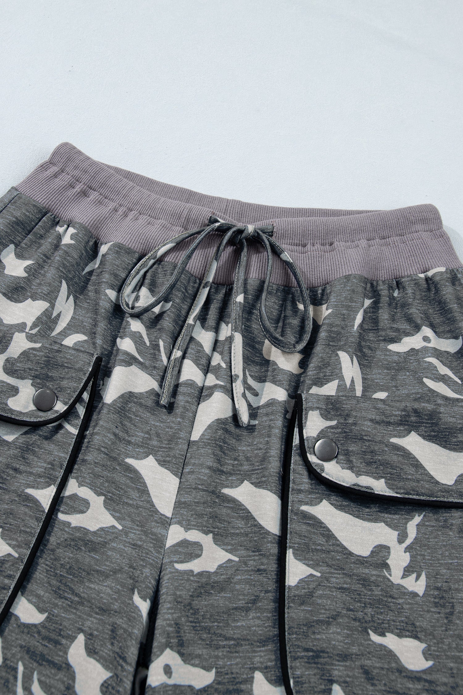 Camo Drawstring Contrast Waistband Barrel Cargo Pants
