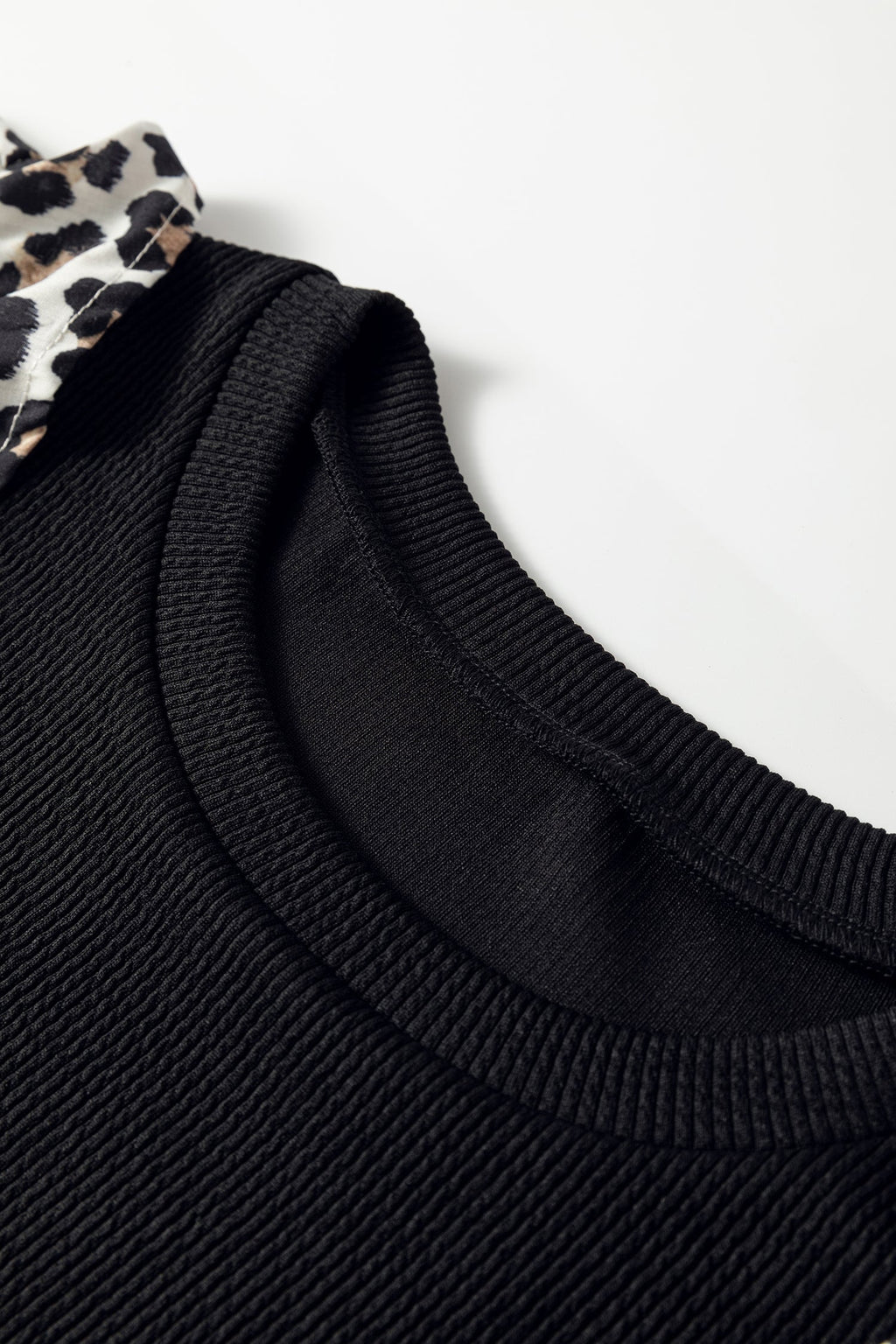 Leopard Contrast Ruffle Short Sleeve Ribbed Top
