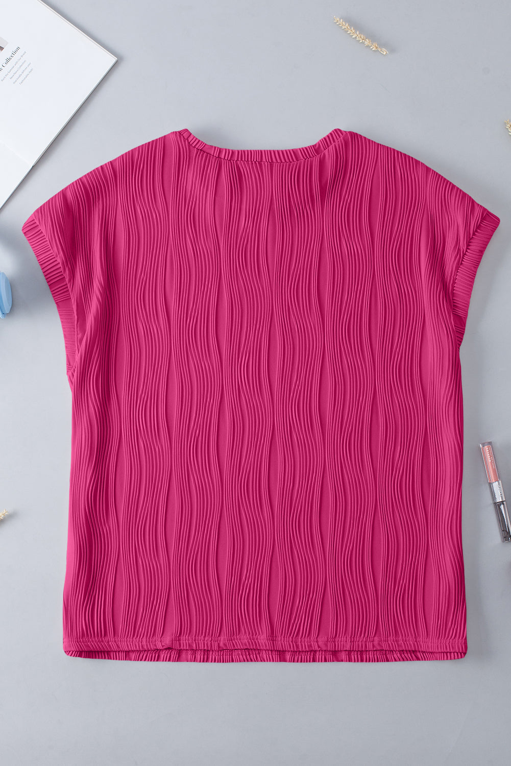 Plus Size Solid Wavy Textured Short Sleeve Tee