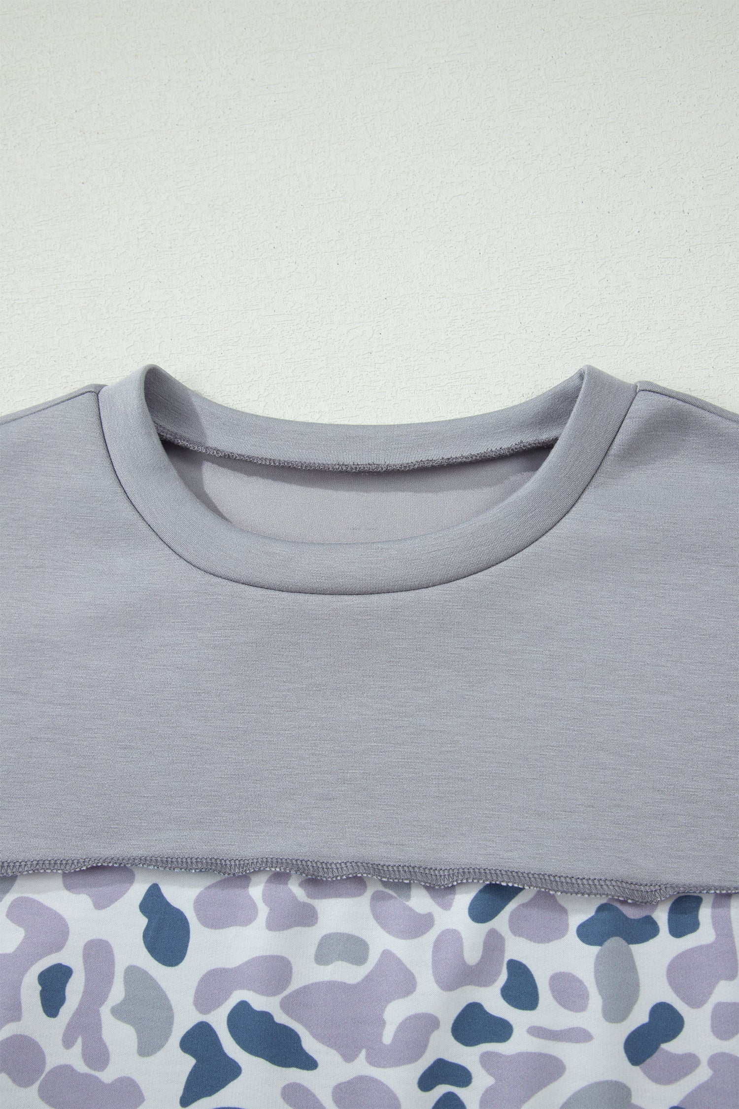 Camo Colorblock Raw Seam Short Sleeve Tee