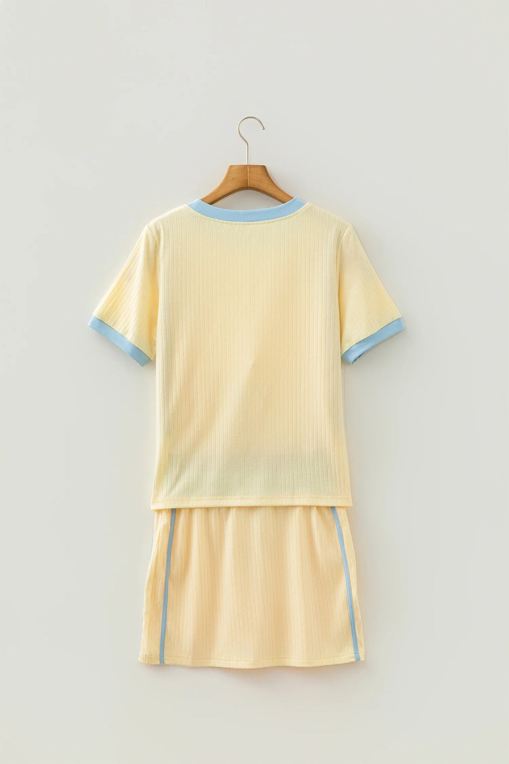 Colorblock Trim Ribbed Tee & Drawstring Skirt Set