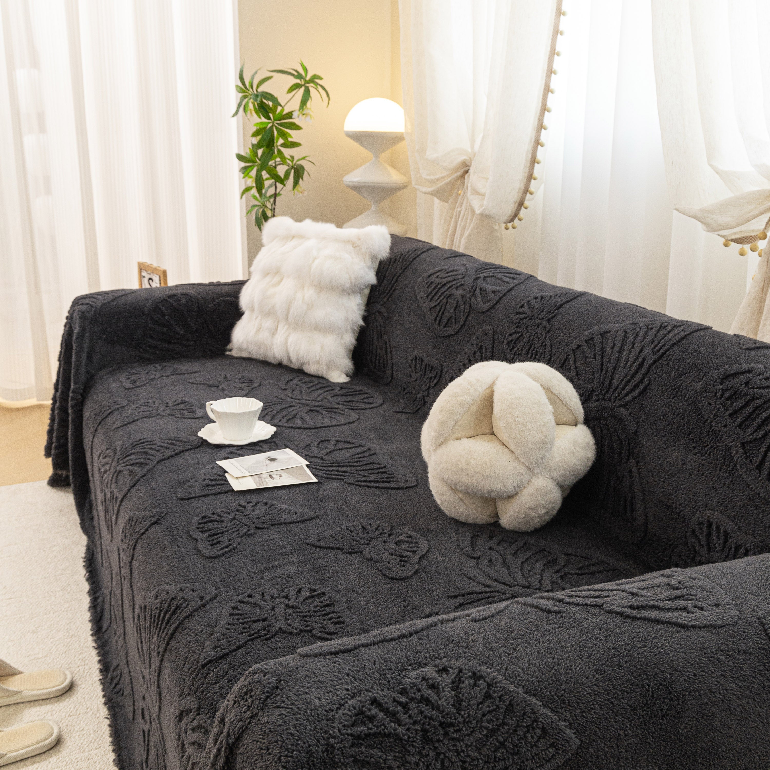Luxury 3D Butterfly Jacquard Sofa Throw Blanket, Ultra-Soft Plush Fleece Couch Cover