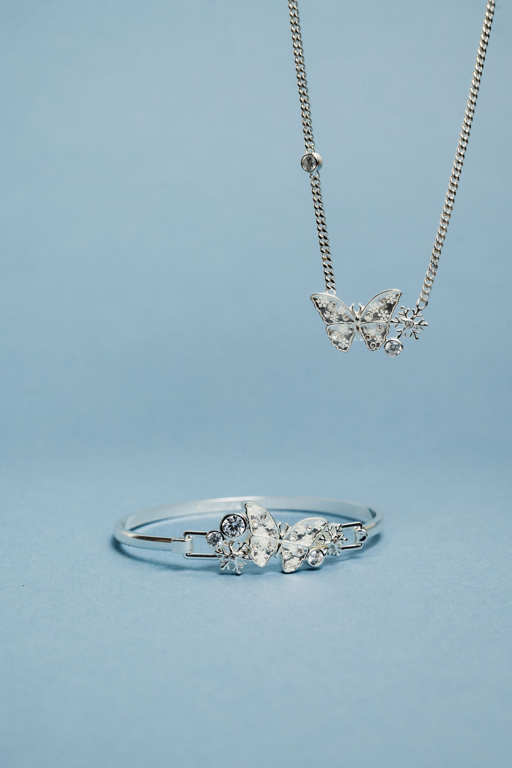 Glass Butterfly Tension Bangle