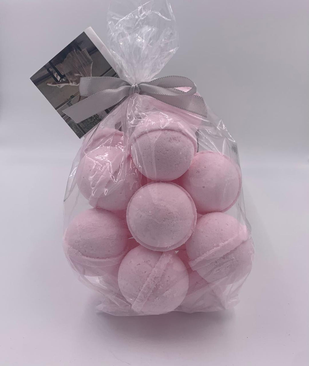 14 bath bombs Classy Lady bath fizzies, great for dry skin, shea, cocoa, 7 ultra rich oils