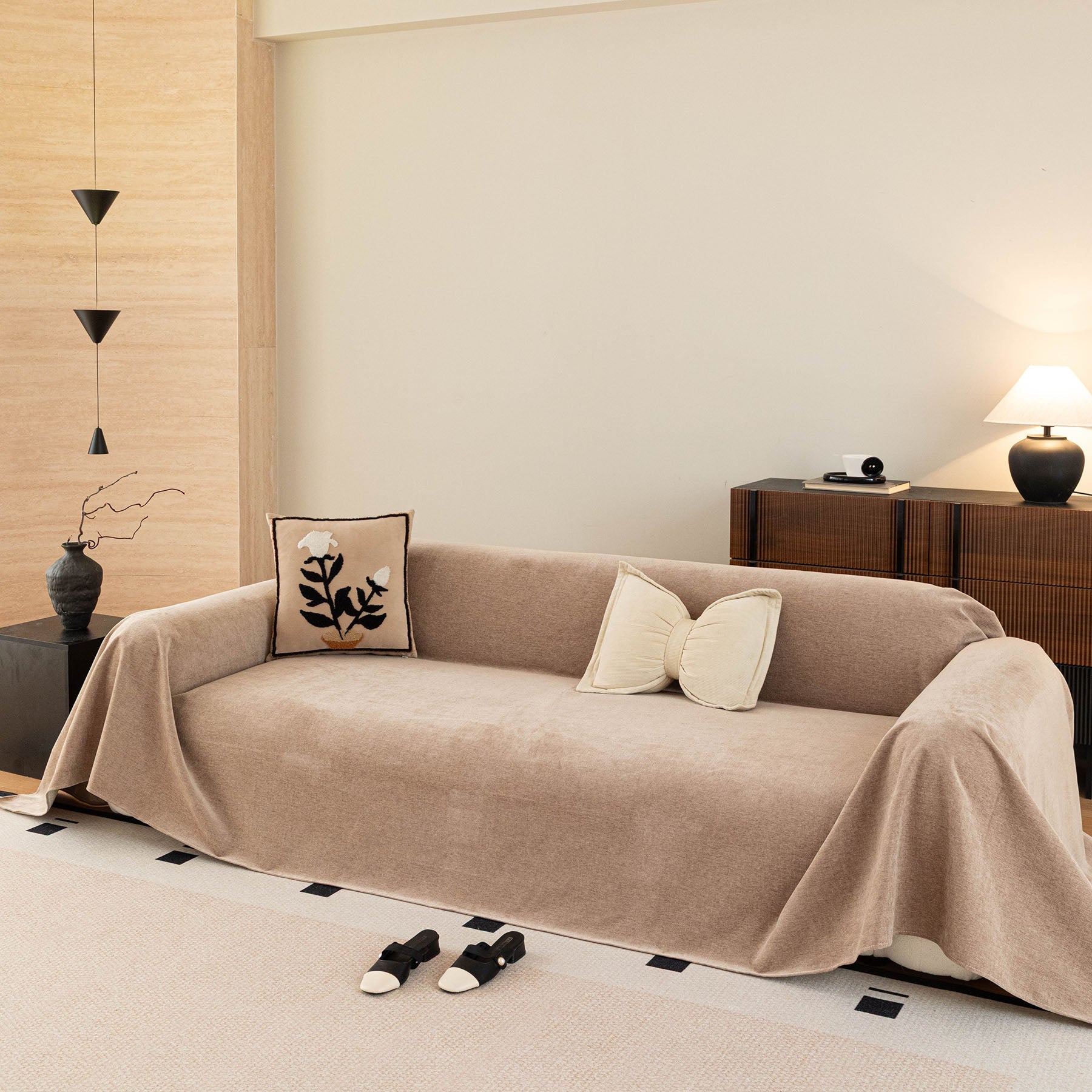 Luxury Pet Friendly Couch Cover, Non-Slip Furniture Protector Blanket for Pets, Kids
