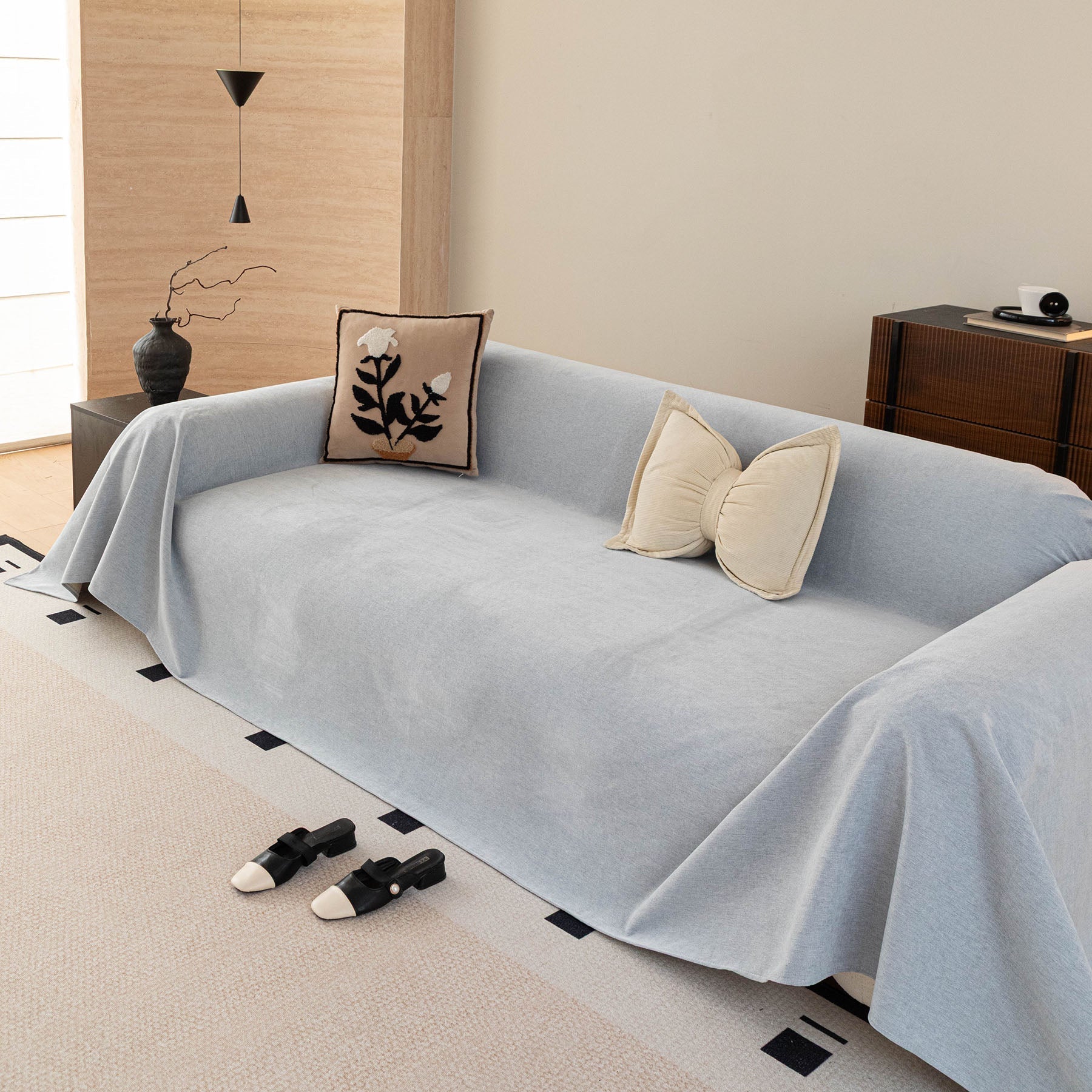 Luxury Pet Friendly Couch Cover, Non-Slip Furniture Protector Blanket for Pets, Kids