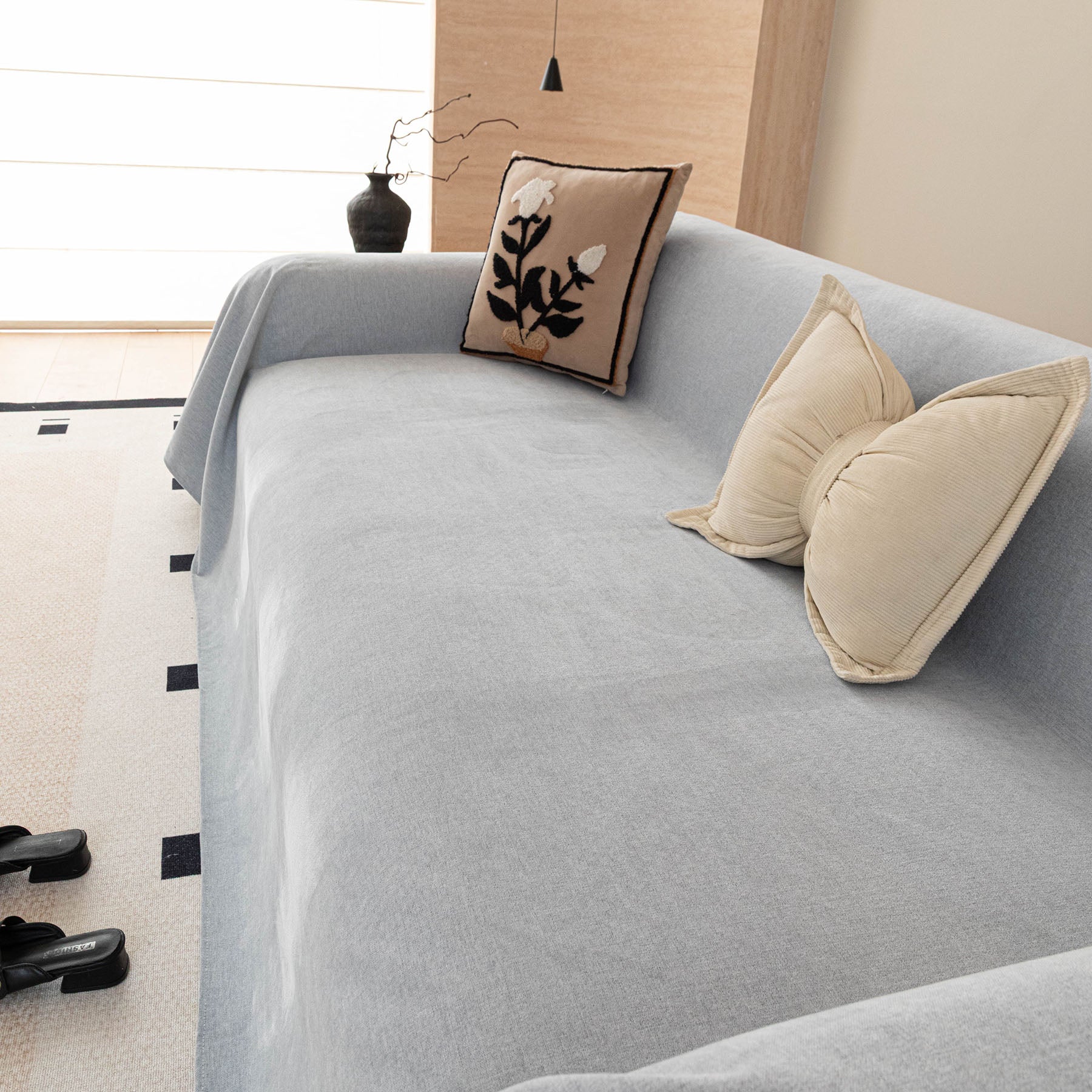 Luxury Pet Friendly Couch Cover, Non-Slip Furniture Protector Blanket for Pets, Kids
