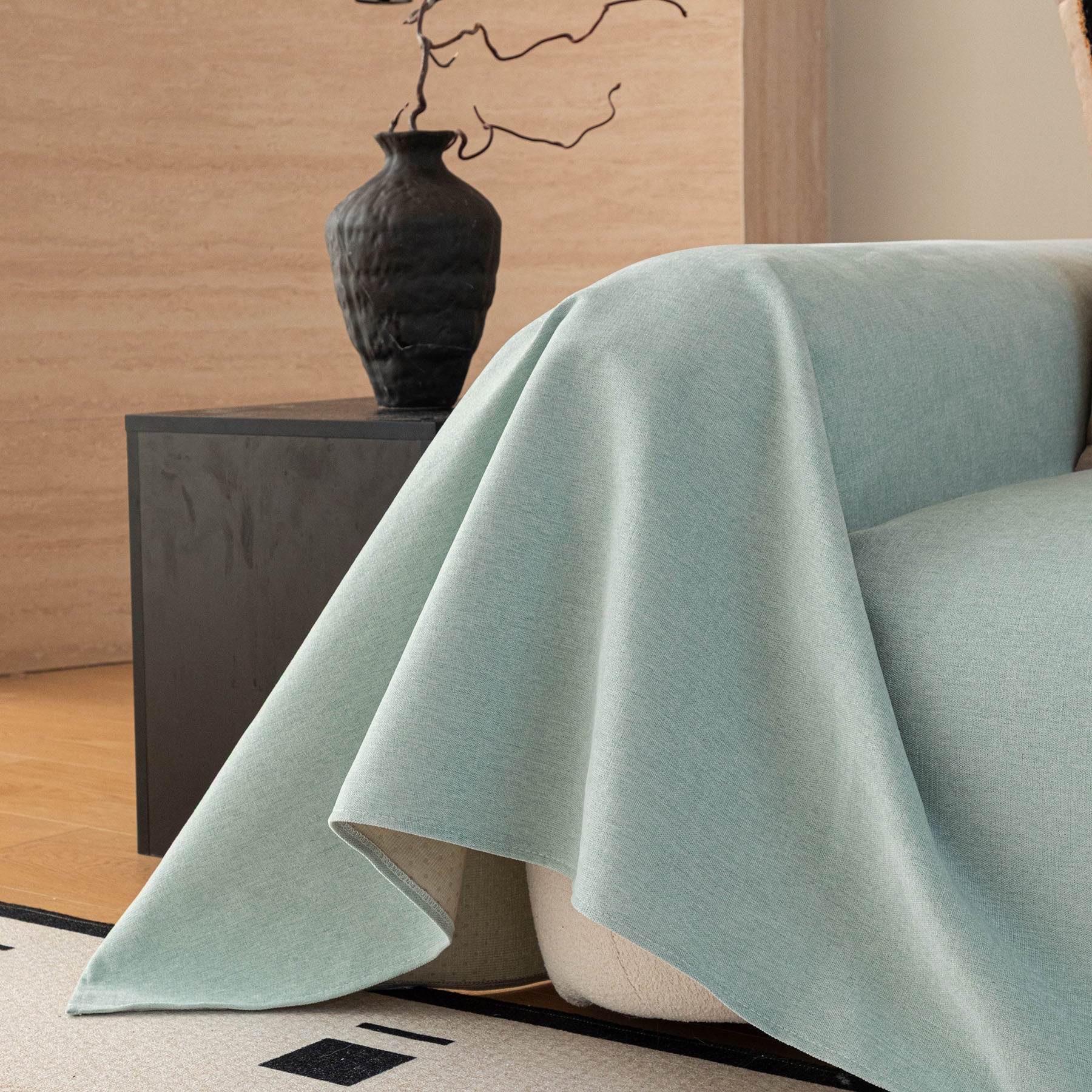 Luxury Pet Friendly Couch Cover, Non-Slip Furniture Protector Blanket for Pets, Kids