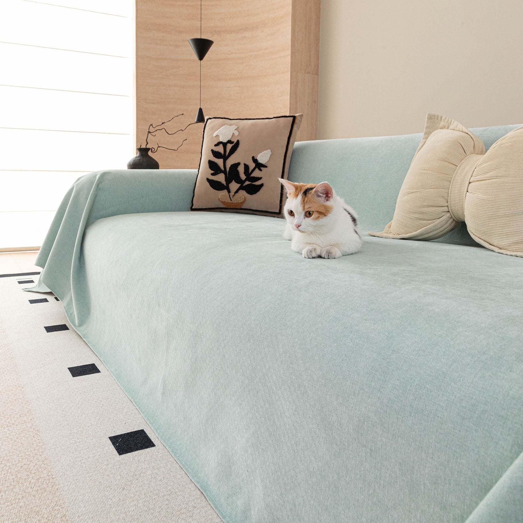 Luxury Pet Friendly Couch Cover, Non-Slip Furniture Protector Blanket for Pets, Kids
