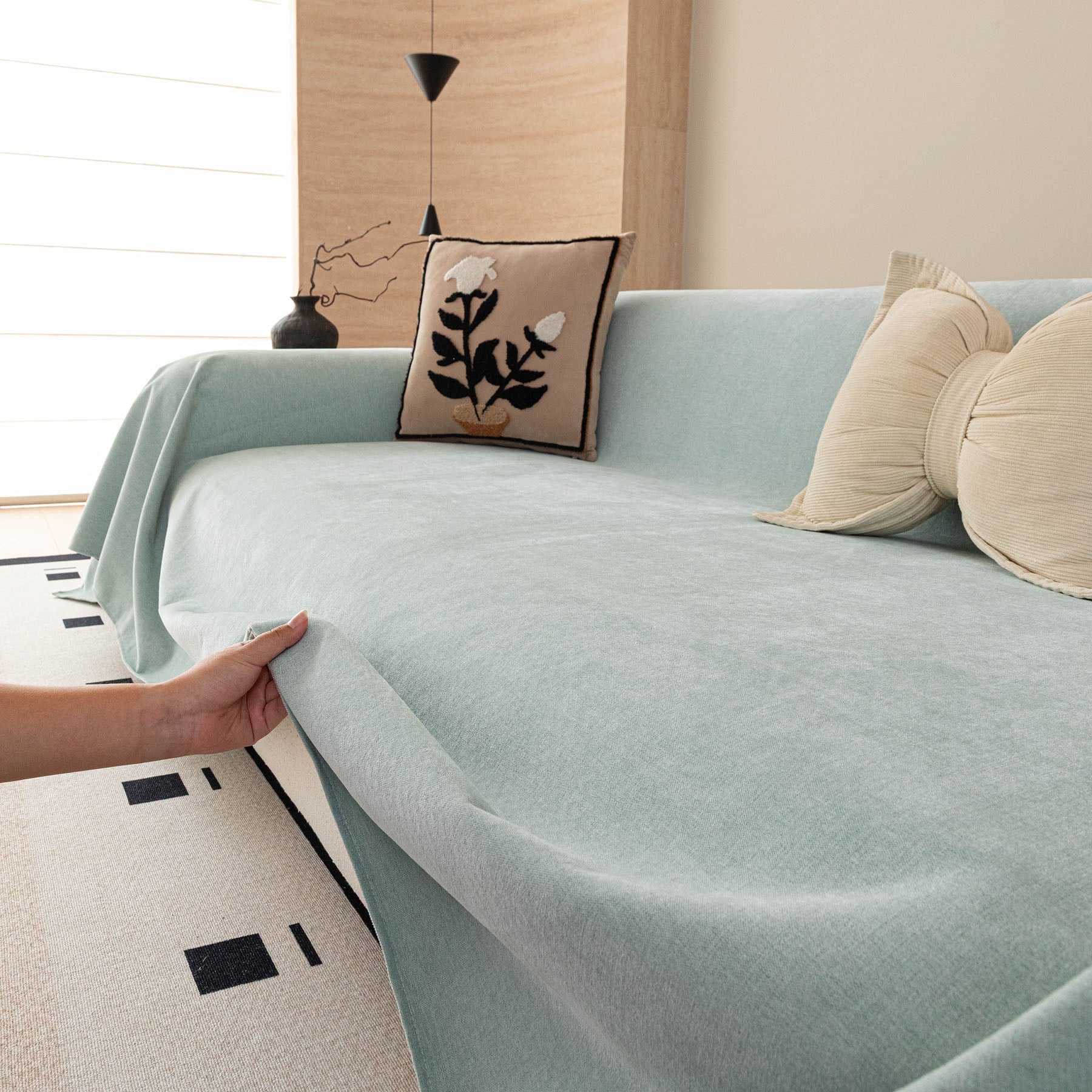 Luxury Pet Friendly Couch Cover, Non-Slip Furniture Protector Blanket for Pets, Kids