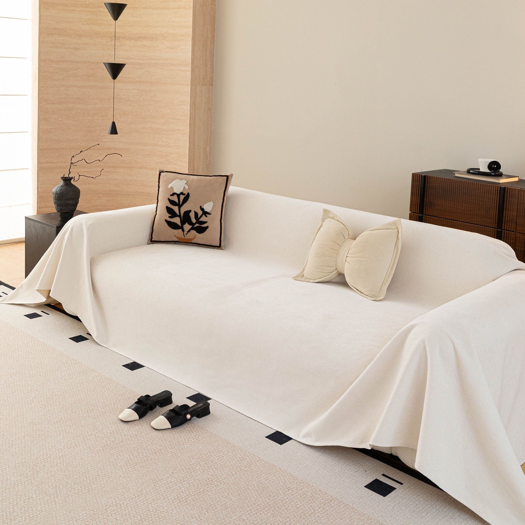 Luxury Pet Friendly Couch Cover, Non-Slip Furniture Protector Blanket for Pets, Kids