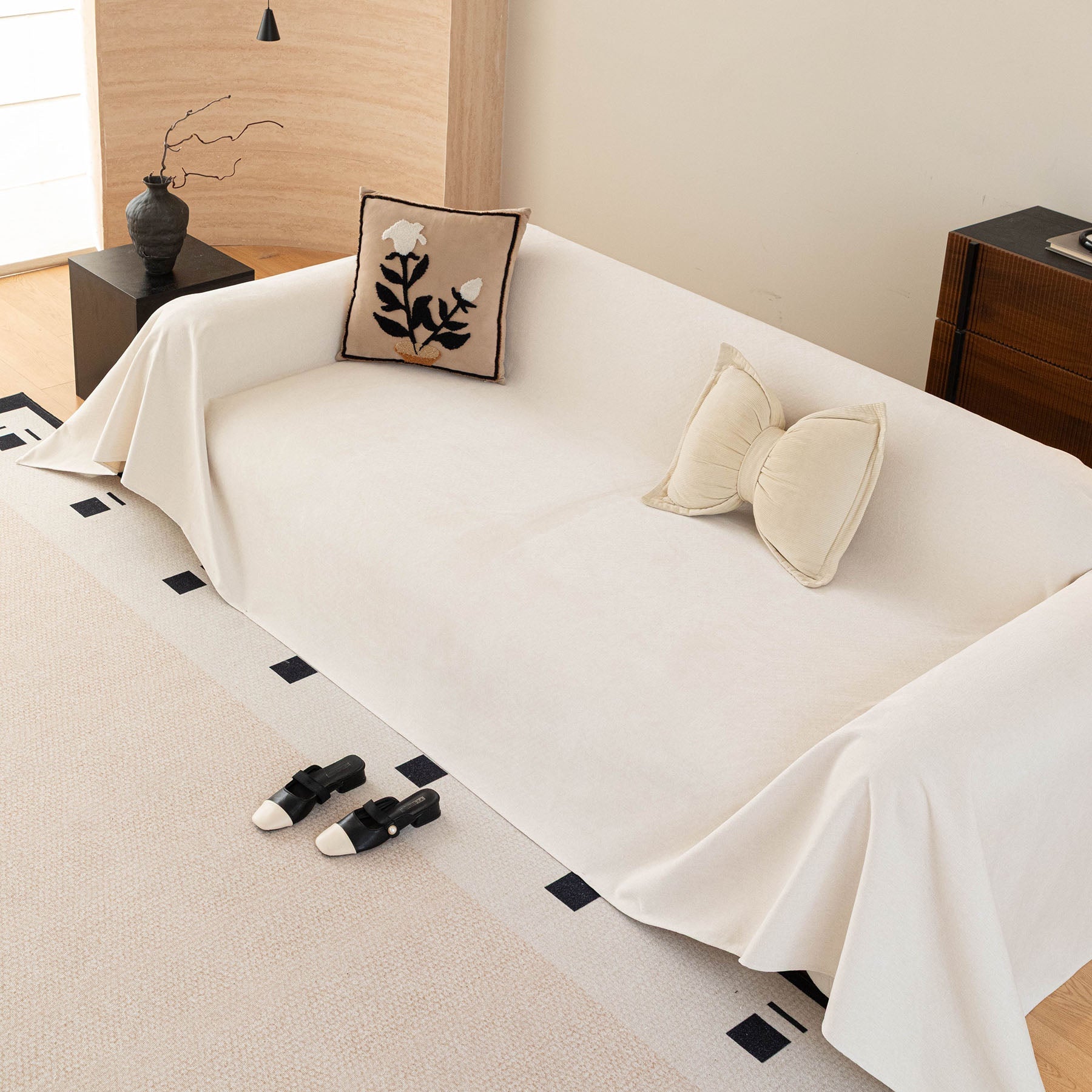 Luxury Pet Friendly Couch Cover, Non-Slip Furniture Protector Blanket for Pets, Kids