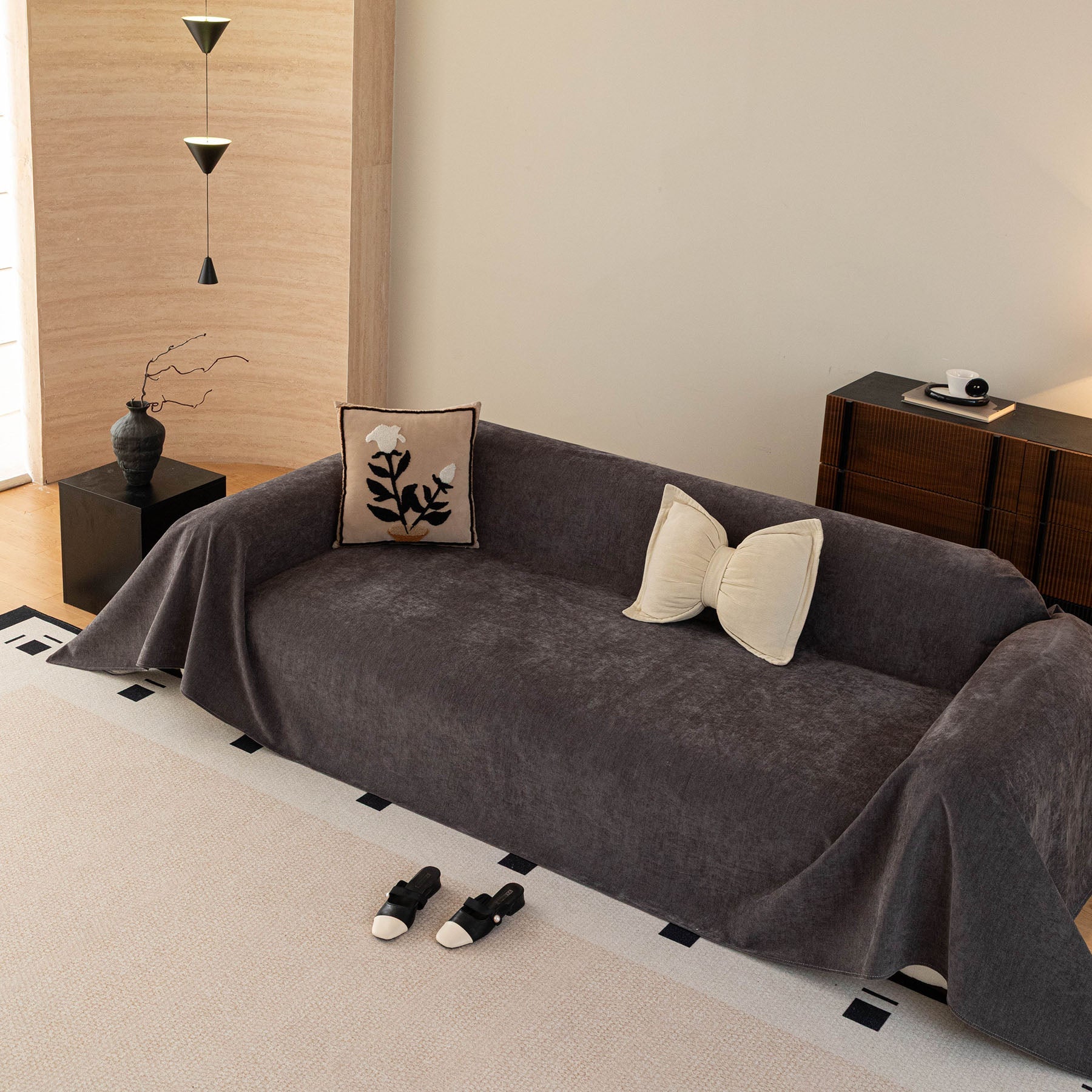 Luxury Pet Friendly Couch Cover, Non-Slip Furniture Protector Blanket for Pets, Kids