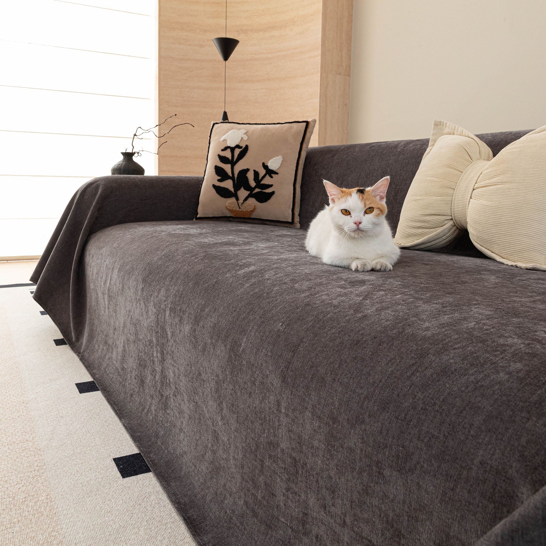 Luxury Pet Friendly Couch Cover, Non-Slip Furniture Protector Blanket for Pets, Kids