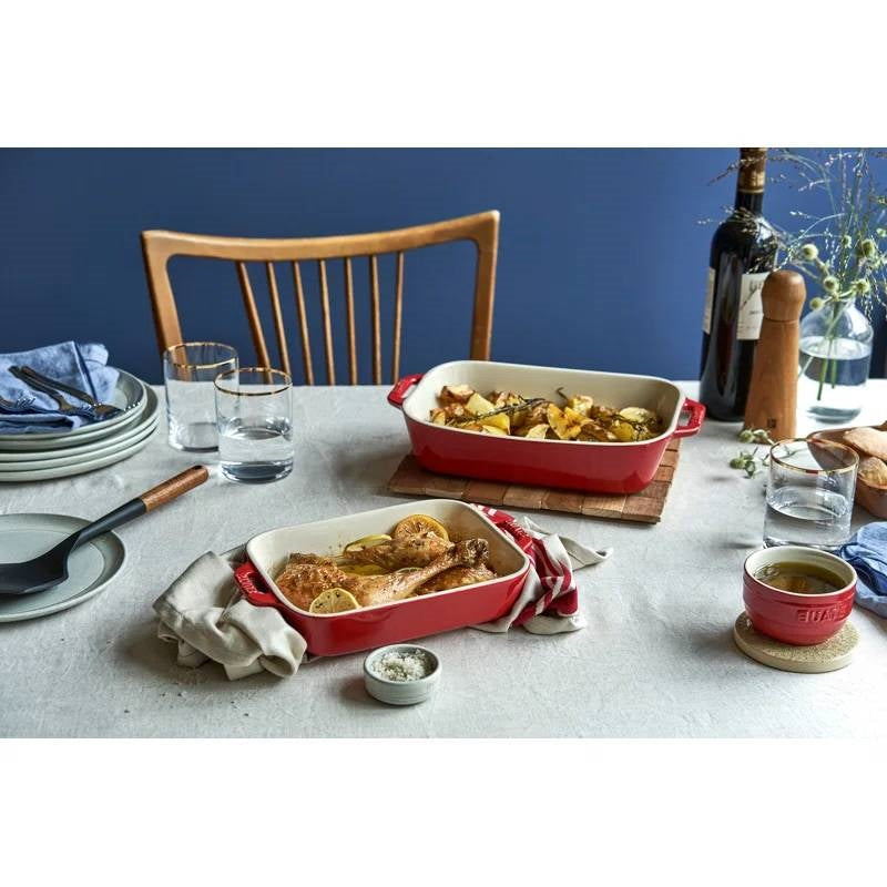 2 Piece Ceramic Stoneware Baking Dish Set in Cherry Red / Ivory