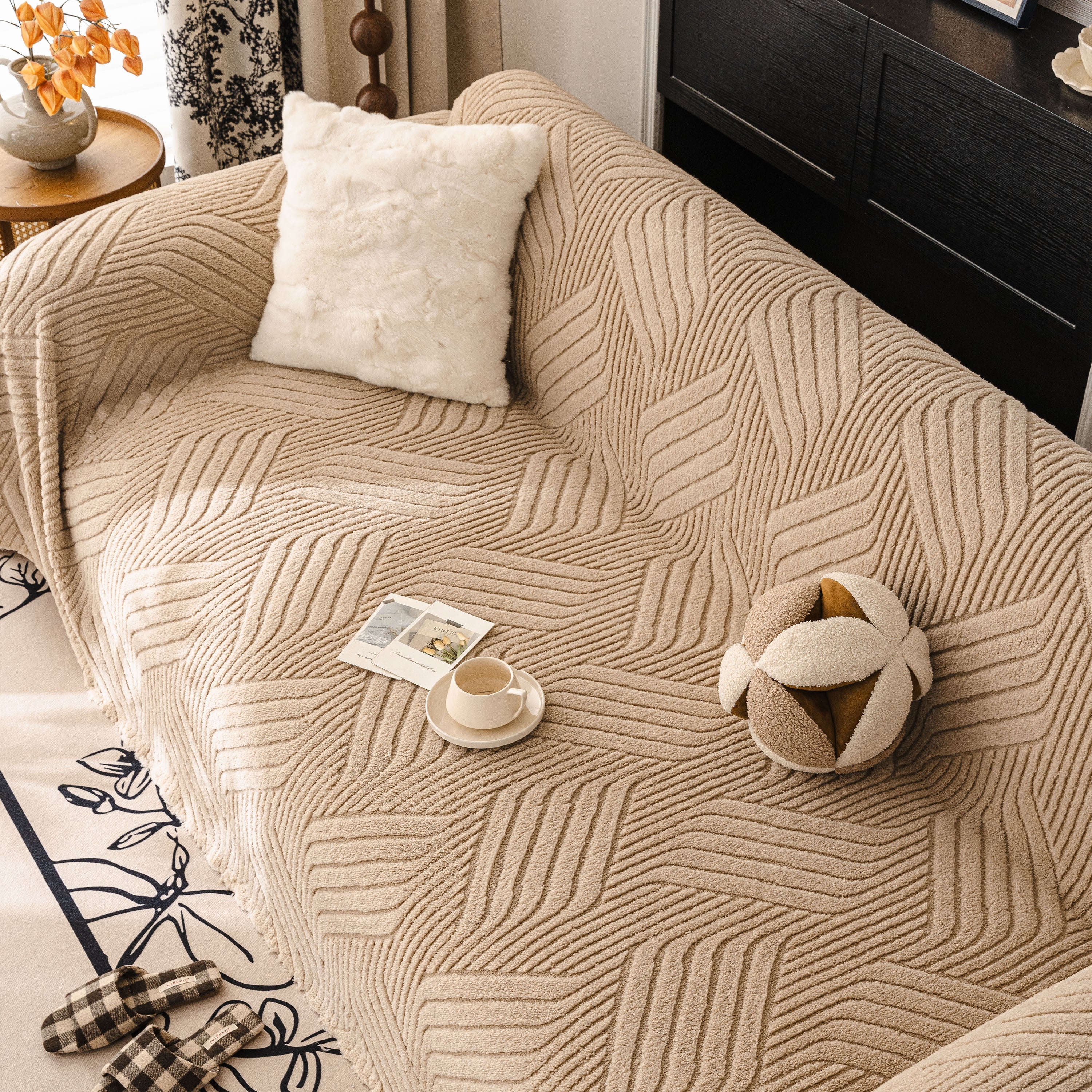 Plush Fleece Washable Sofa Throw Blanket, Soft & Cozy Furniture Protector for Couch