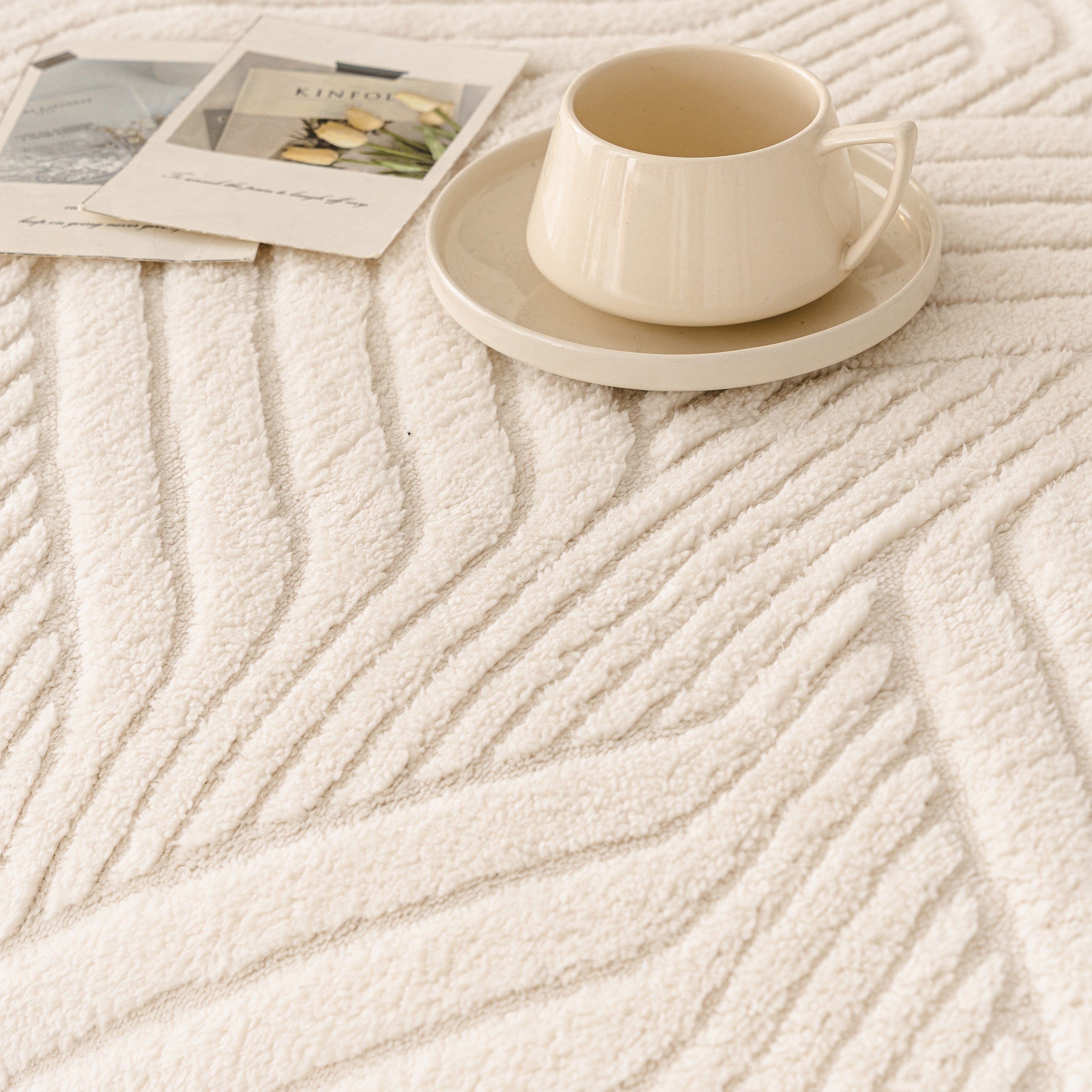 Plush Fleece Washable Sofa Throw Blanket, Soft & Cozy Furniture Protector for Couch