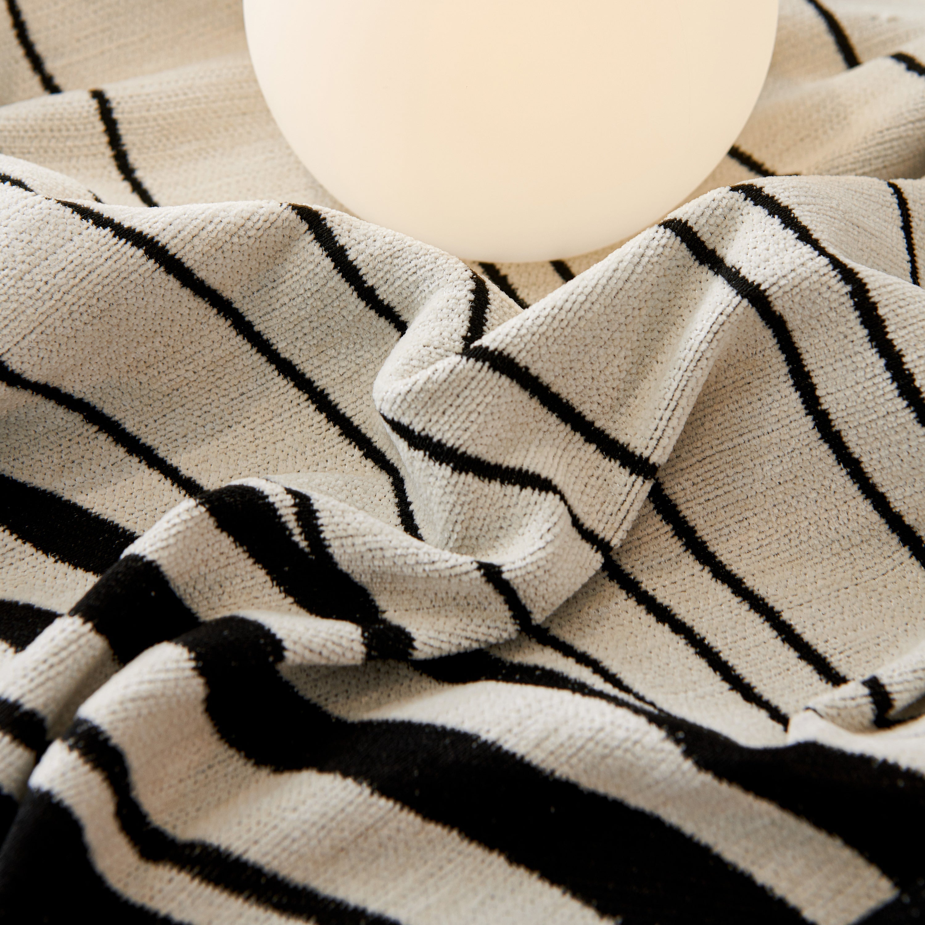 Soft Cozy Curved Throw Blankets for Couch, Sofa, Bed, Travel, Decorative Blankets for Women, Men, Kids Gift