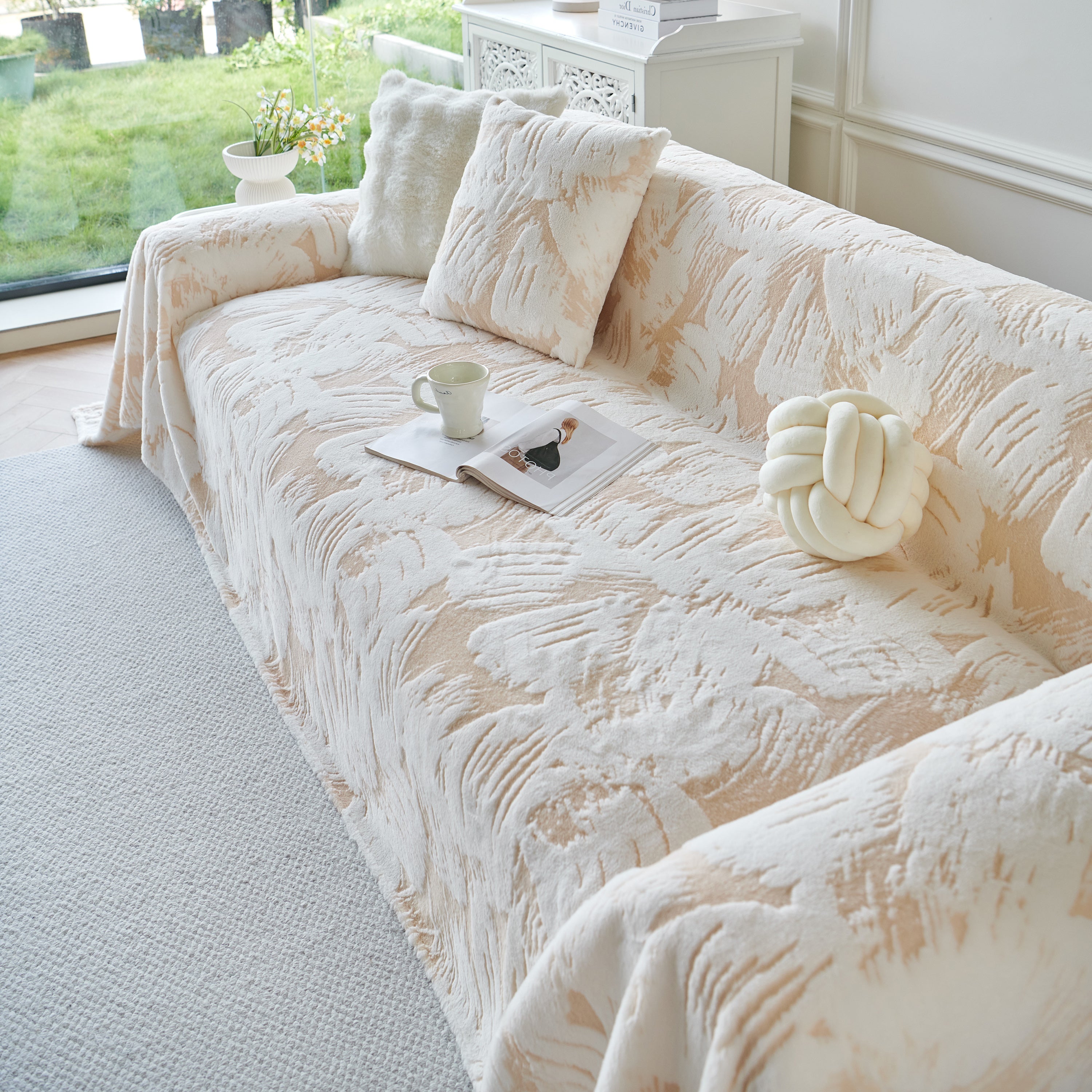 Plush Faux Fur Warm Sofa Cover with Waves Jacquard Textured Throw Blankets for Couch