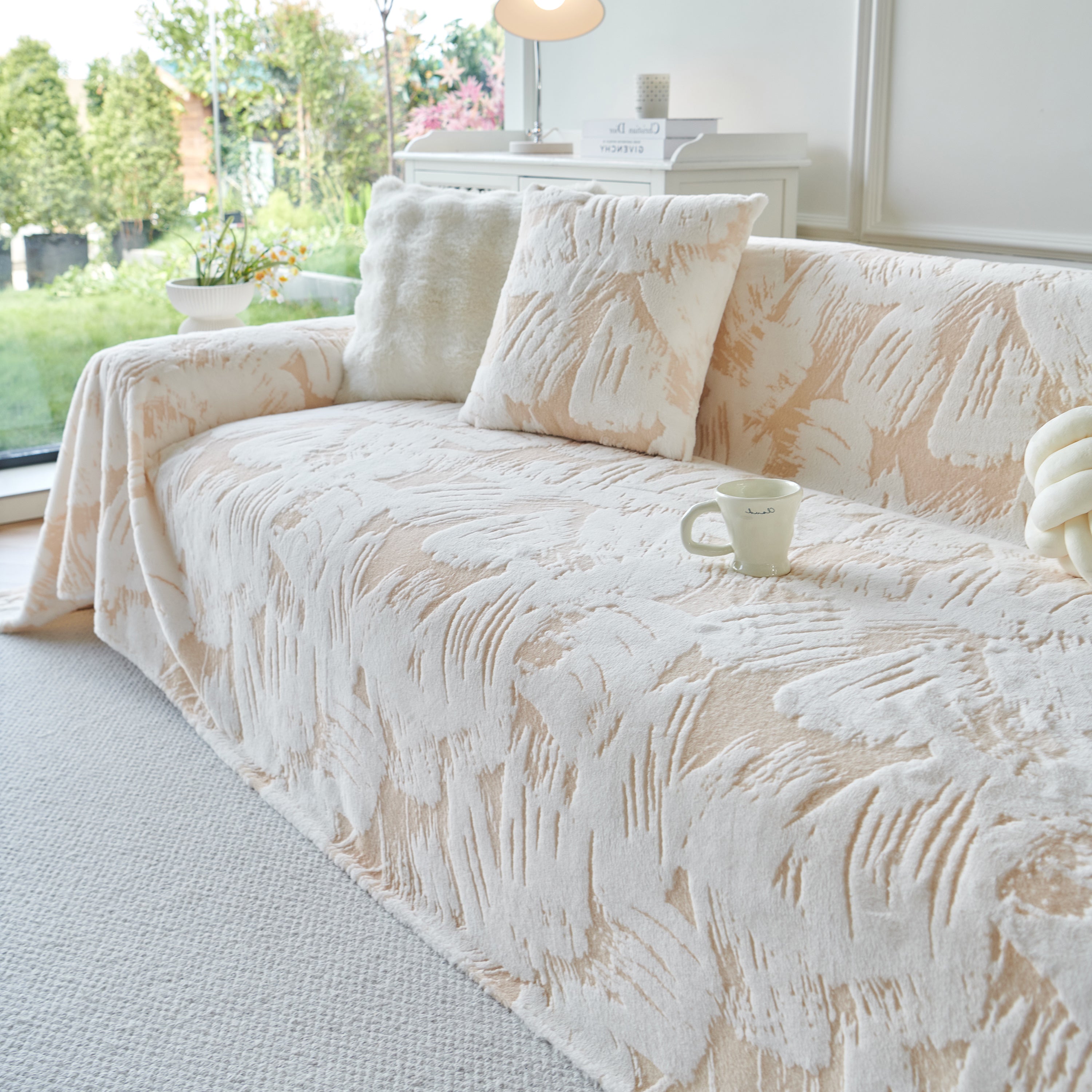 Plush Faux Fur Warm Sofa Cover with Waves Jacquard Textured Throw Blankets for Couch