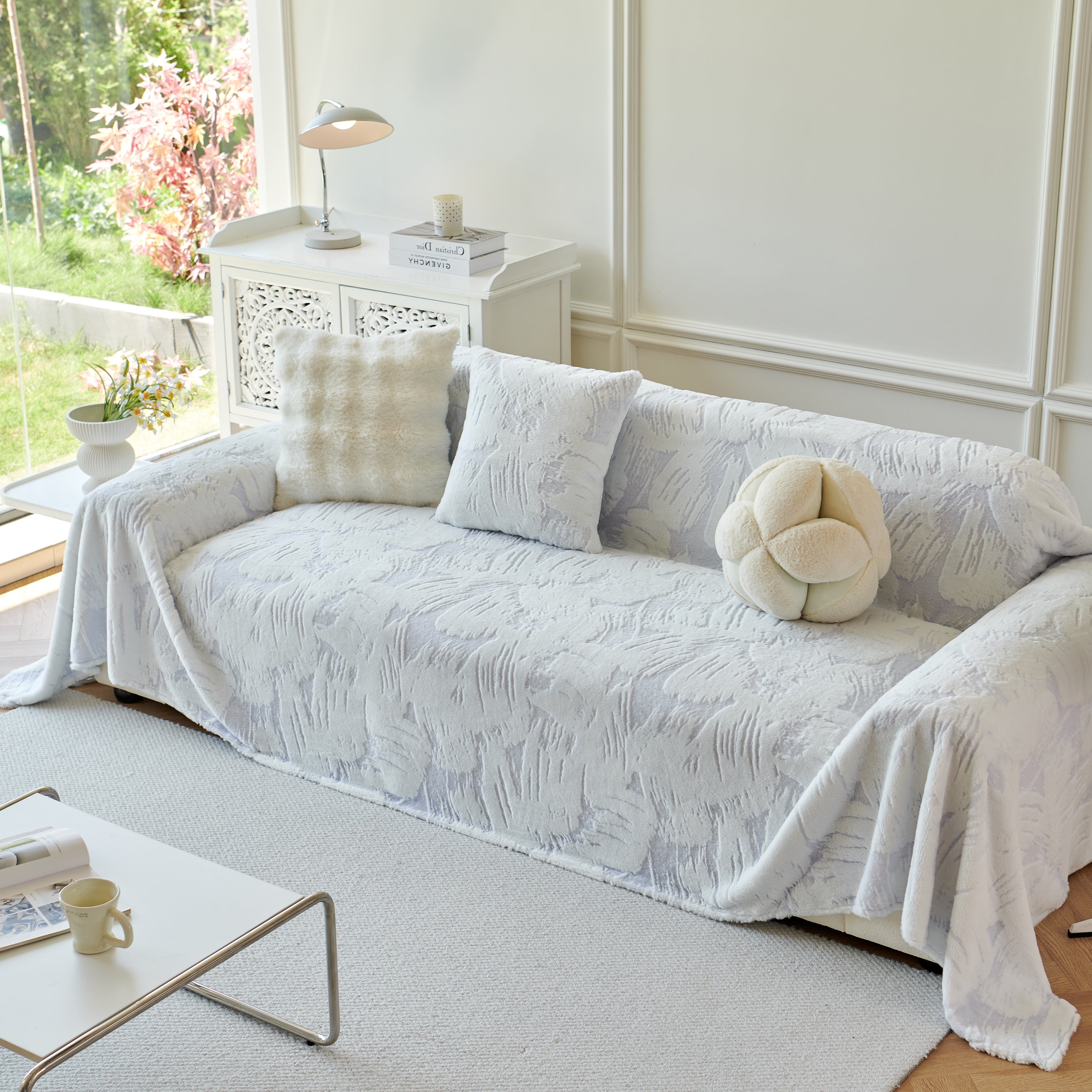 Plush Faux Fur Warm Sofa Cover with Waves Jacquard Textured Throw Blankets for Couch