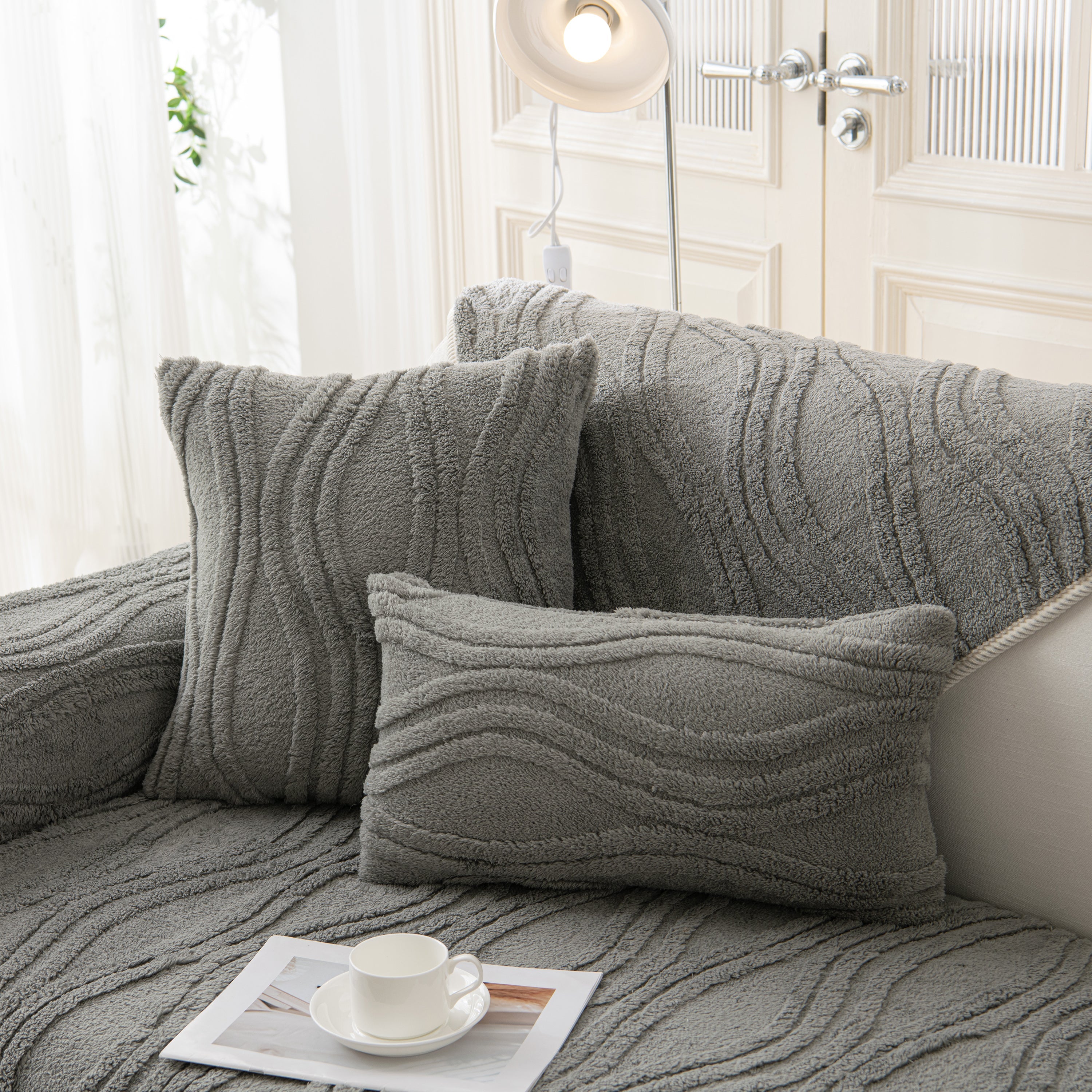 Winter Thickened Non-slip Blanket, Three-Dimensional Embossed Cotton Velvet Sofa Cover