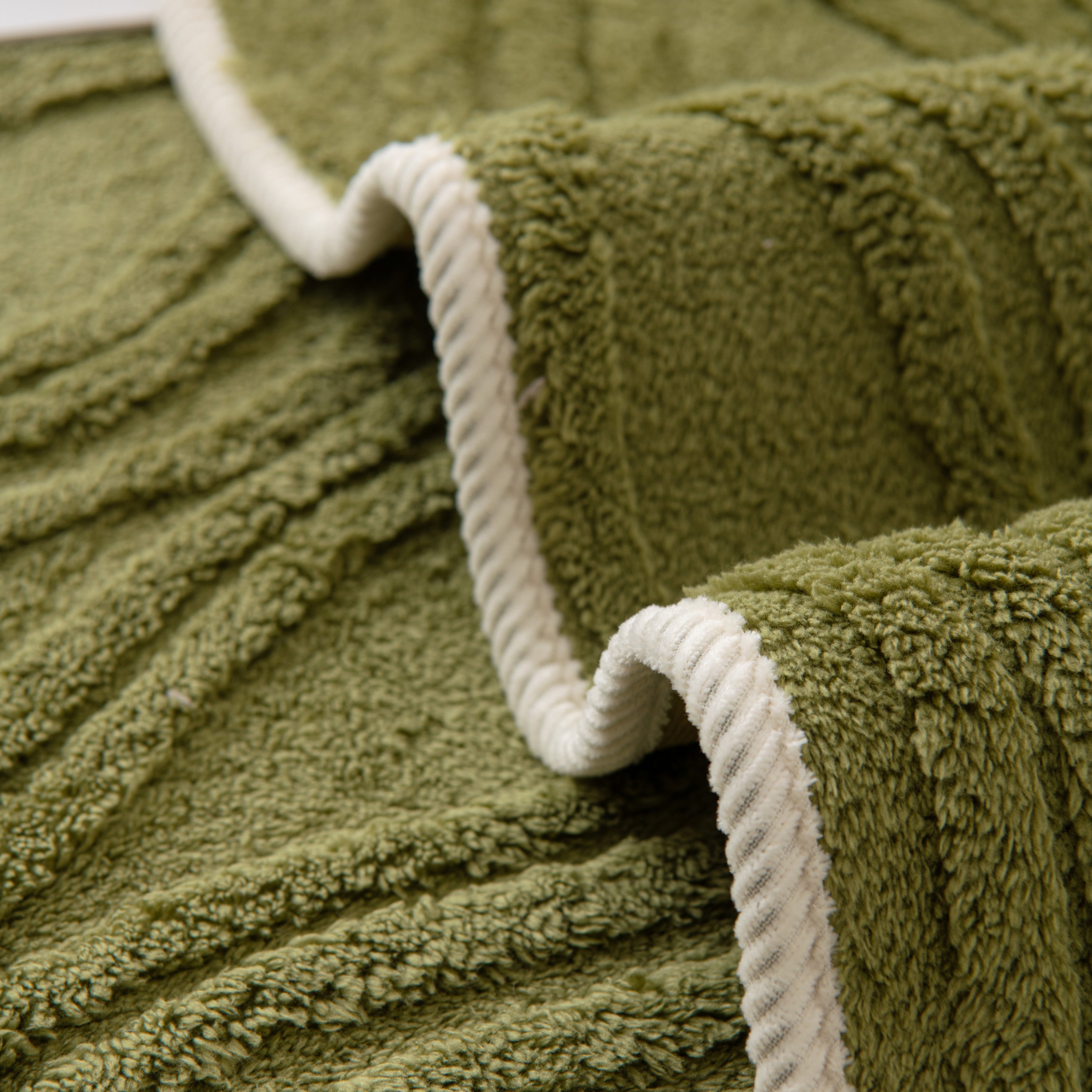 Winter Thickened Non-slip Blanket, Three-Dimensional Embossed Cotton Velvet Sofa Cover