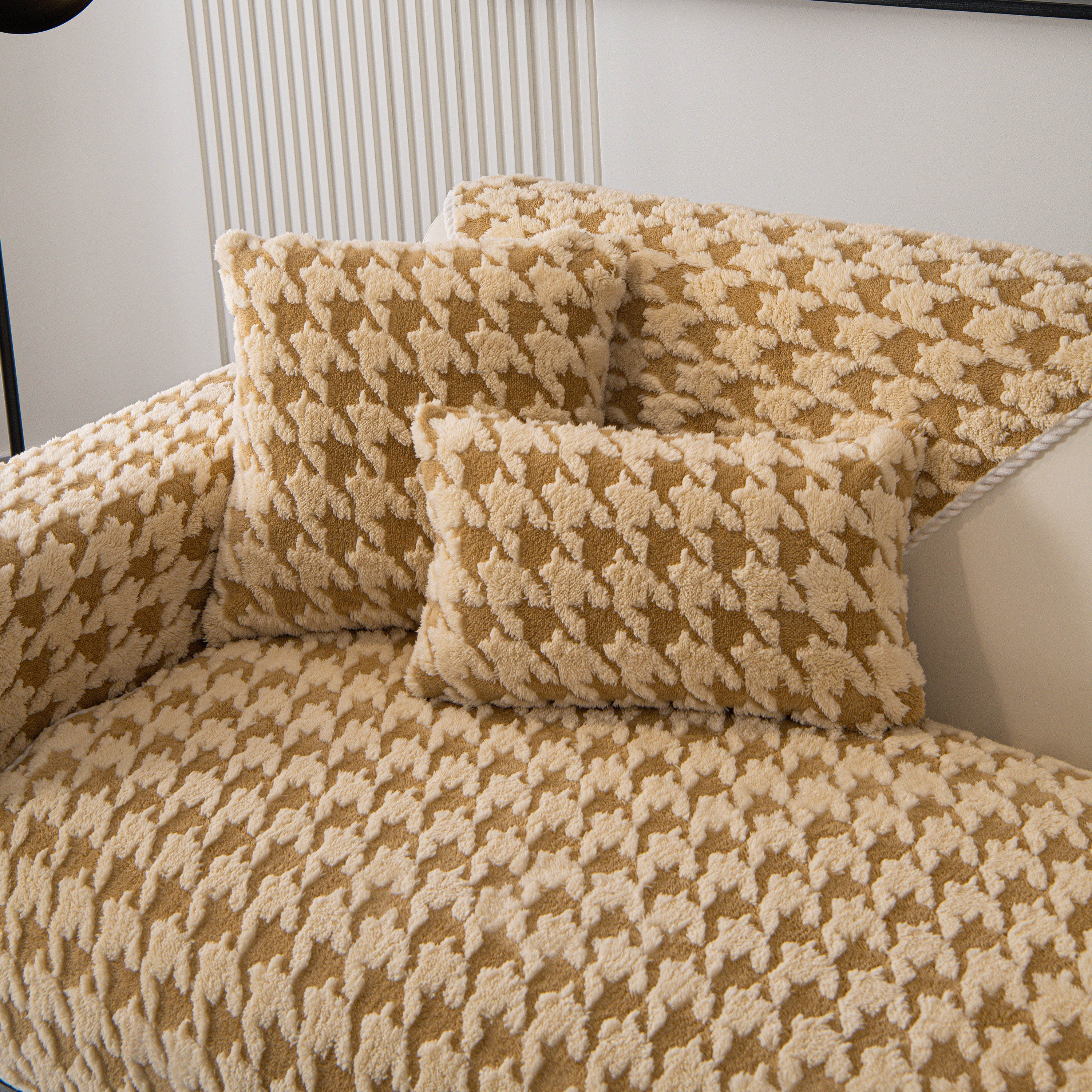 Winter Thickened Sherpa Fleece Houndstooth Sofa Cushion, Non-slip Sofa Cover with Plush