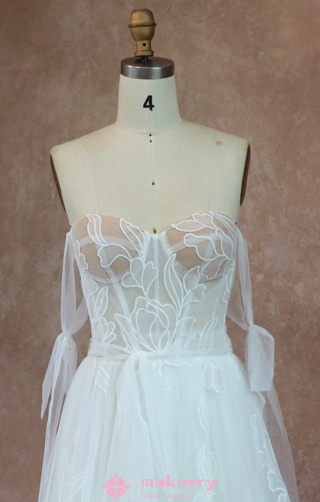 Dreamy Sweetheart Embroidery Lace Wedding Dress