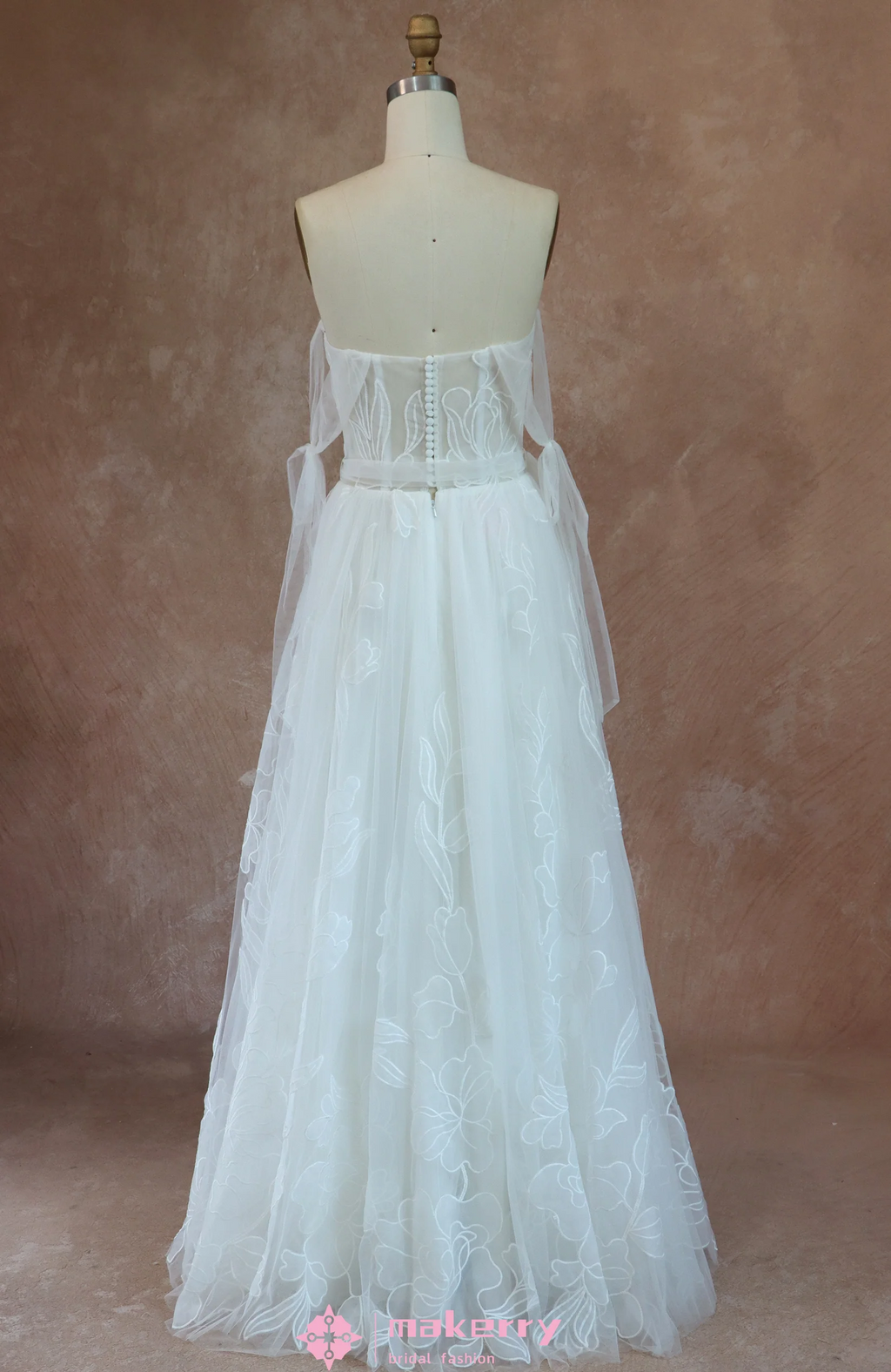 Dreamy Sweetheart Embroidery Lace Wedding Dress