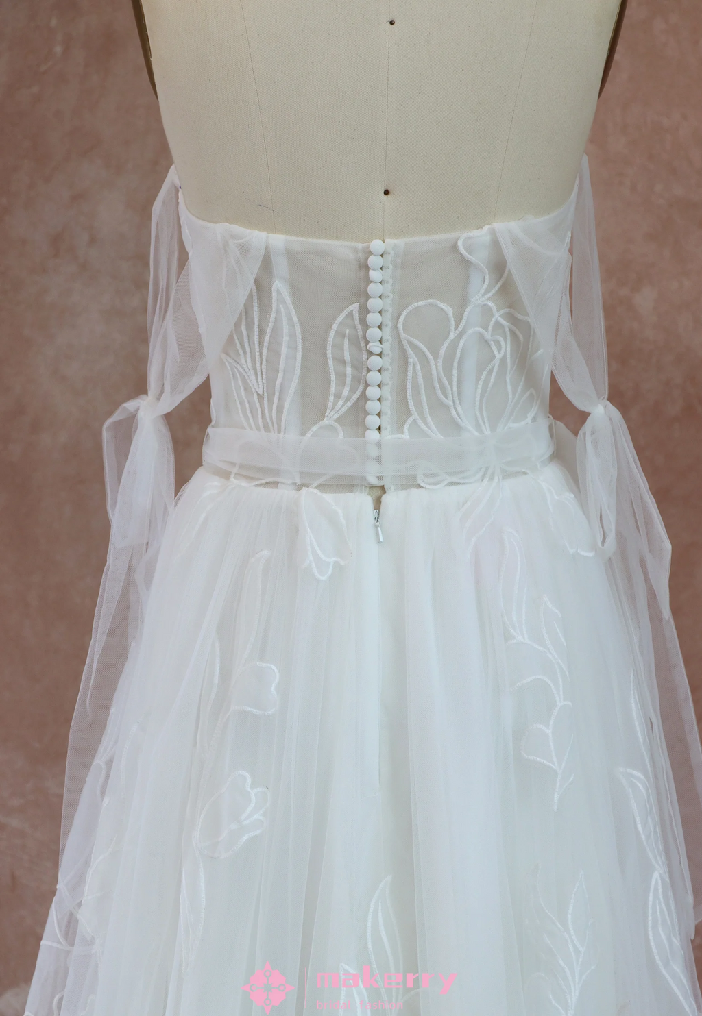 Dreamy Sweetheart Embroidery Lace Wedding Dress
