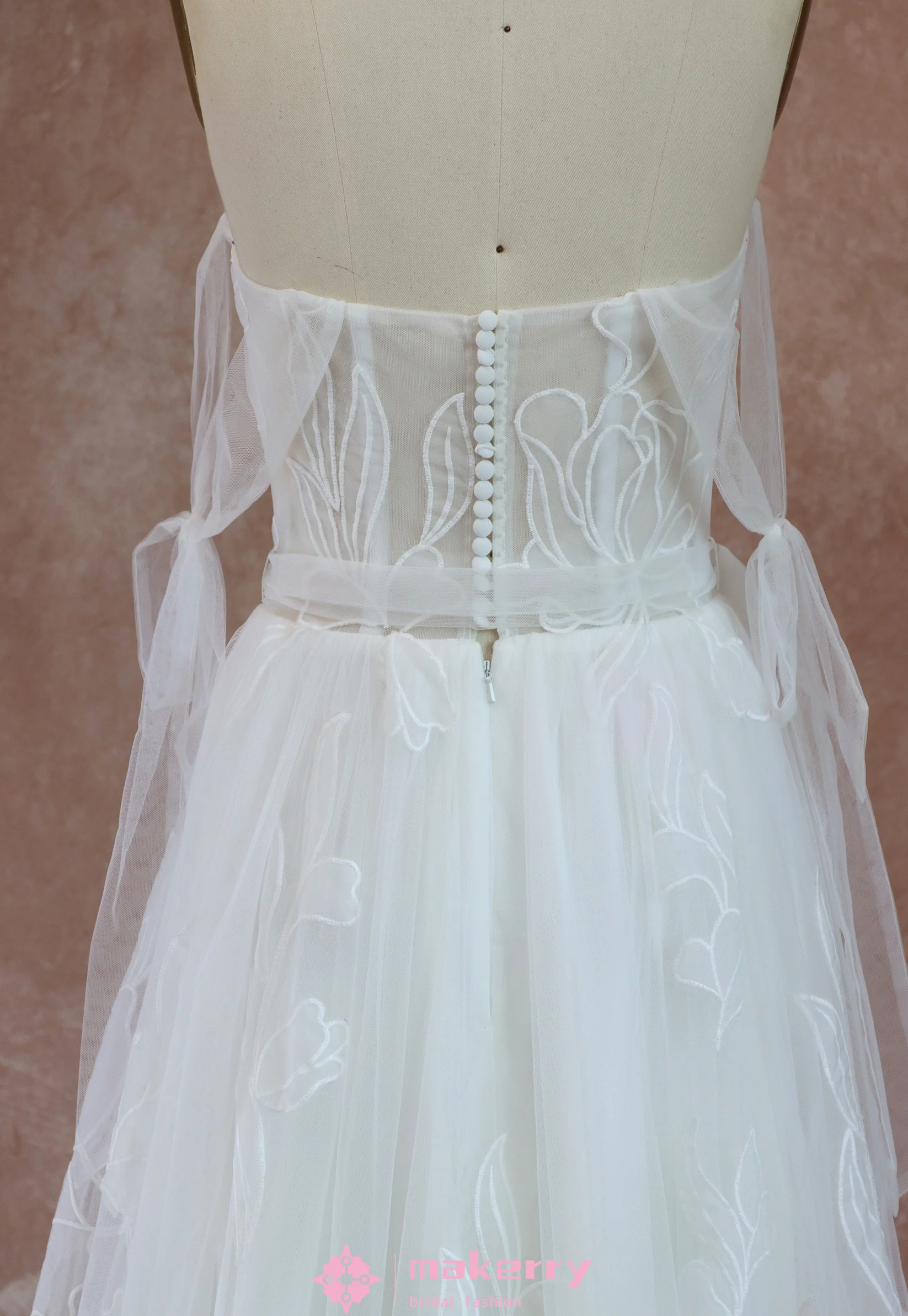Dreamy Sweetheart Embroidery Lace Wedding Dress