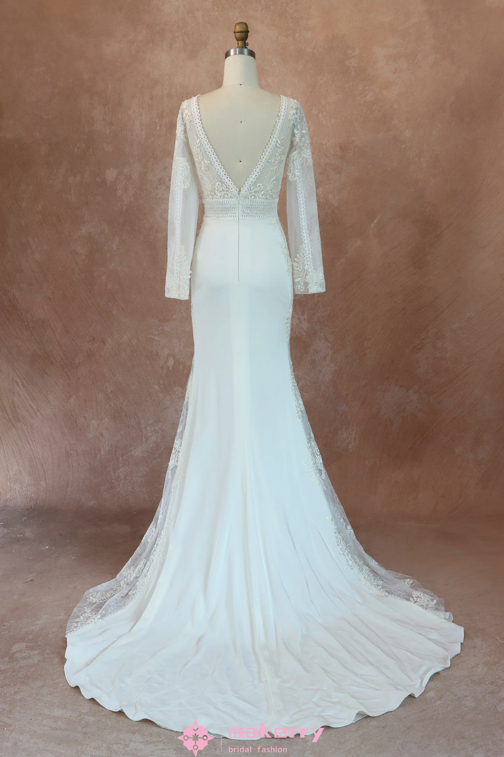 Mermaid Bateau Neckline Wedding Dress With Long Sleeves