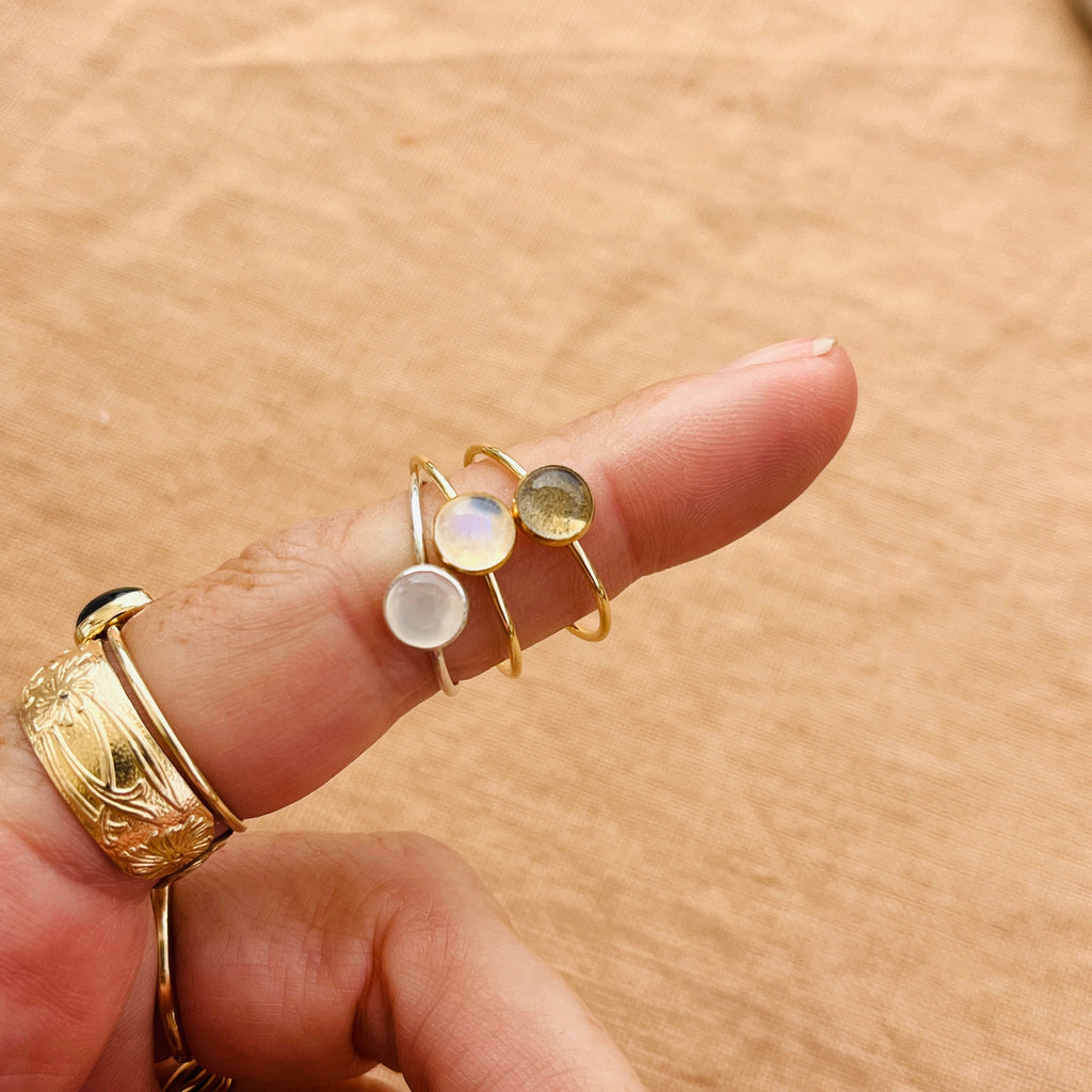 RAINBOW MOONSTONE LARGE 6MM GEMSTONE RING