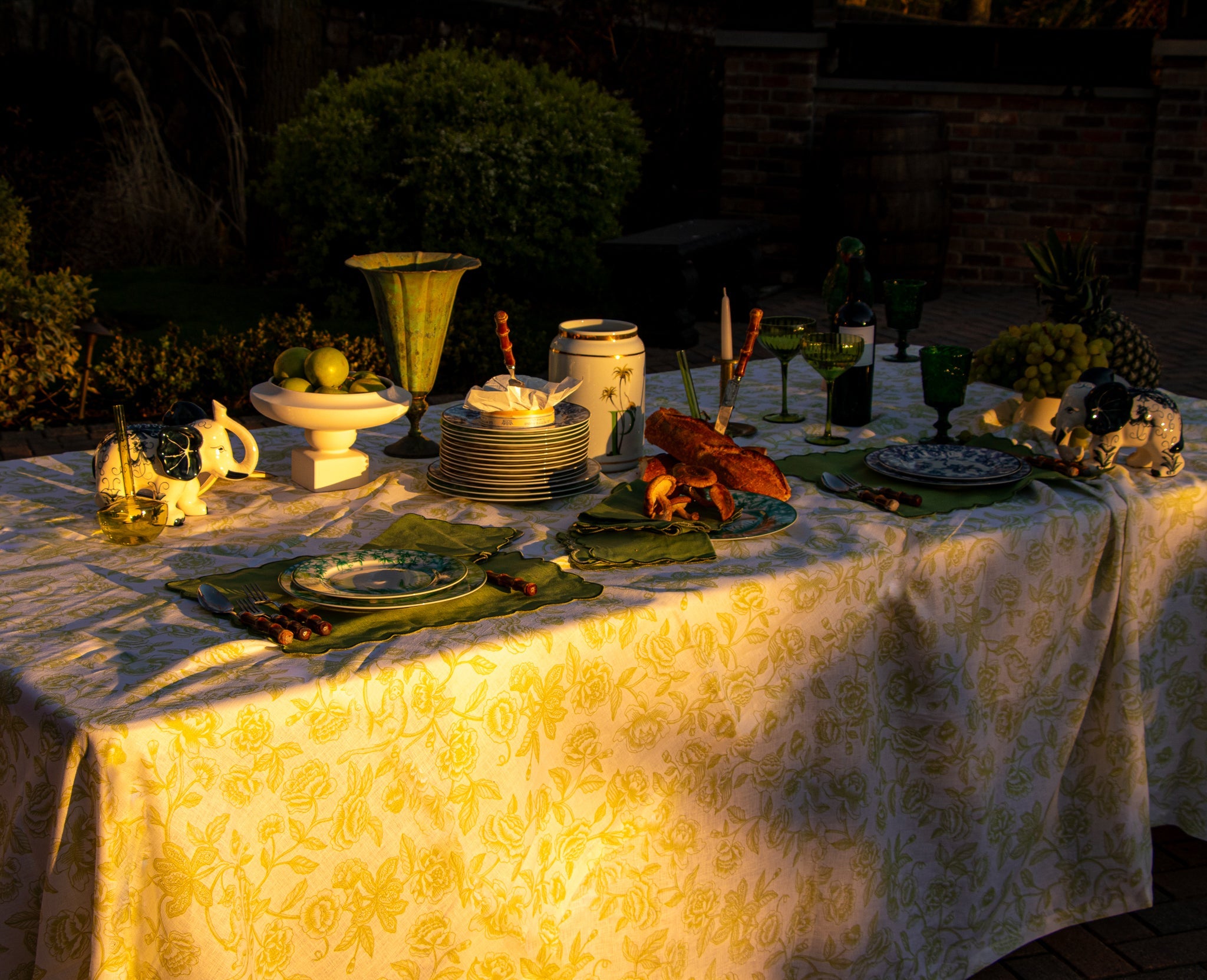 Ivory Flora Parlour Tablecloth