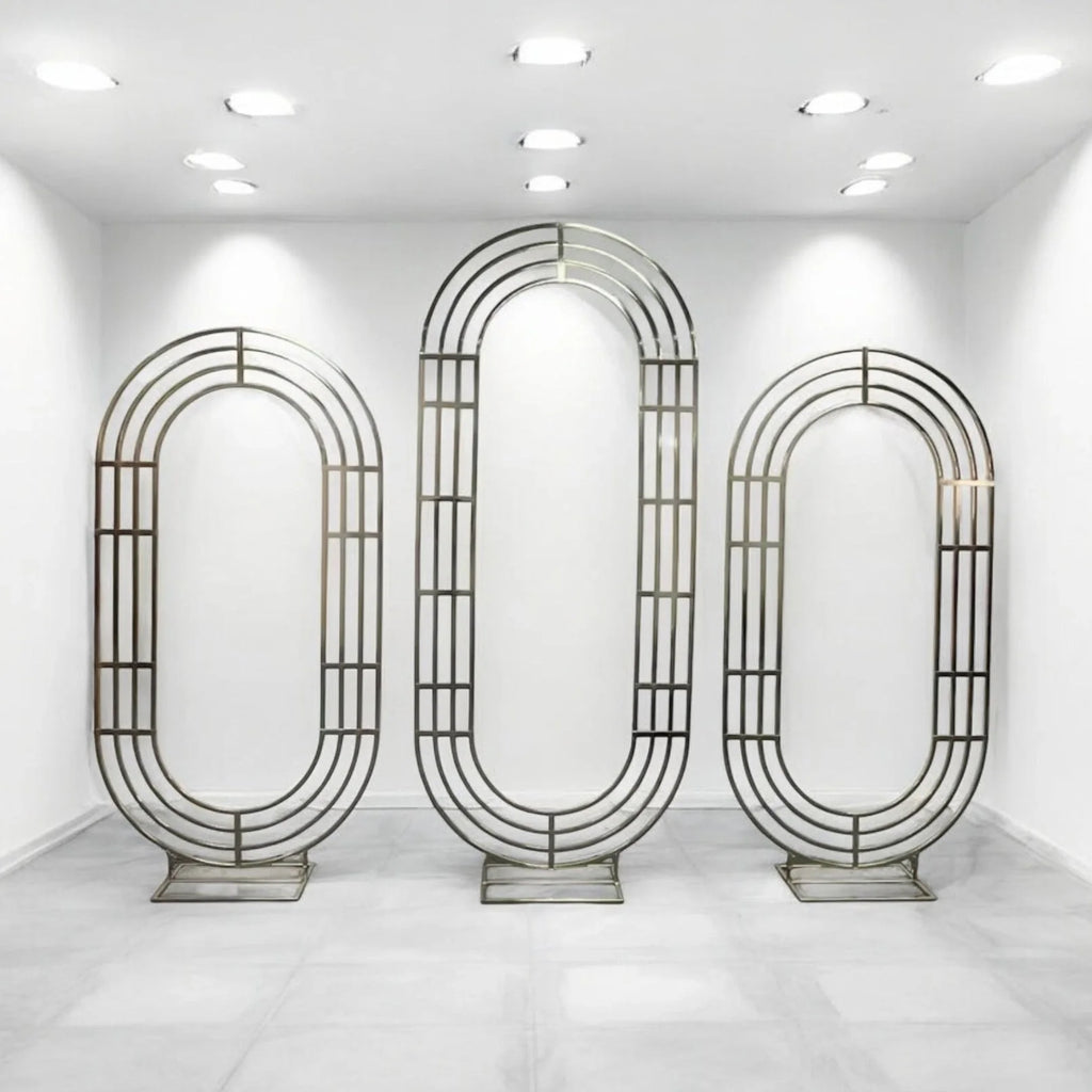 Noval Shiny Gold Wedding Backdrop Stand – Elegant Metal Arch