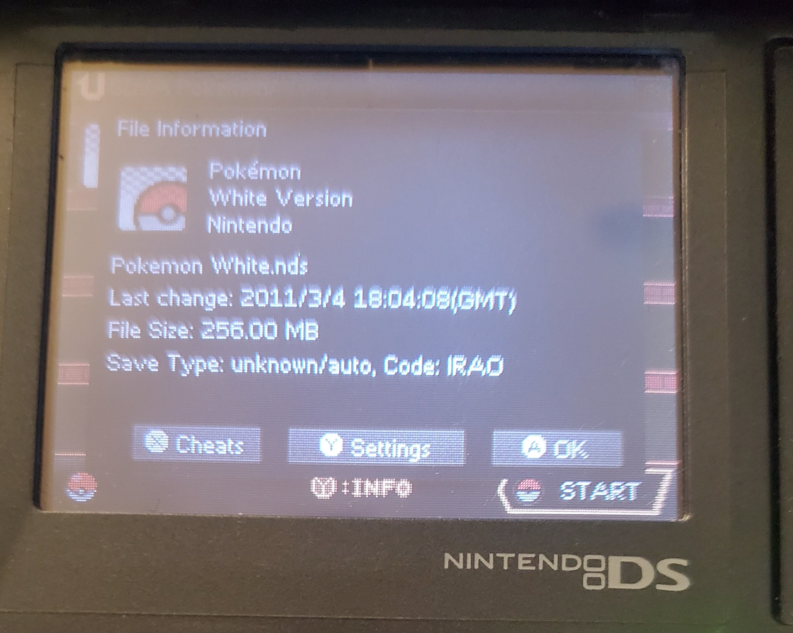 Pokemon White Version 1 Video Game Nintendo DS R4