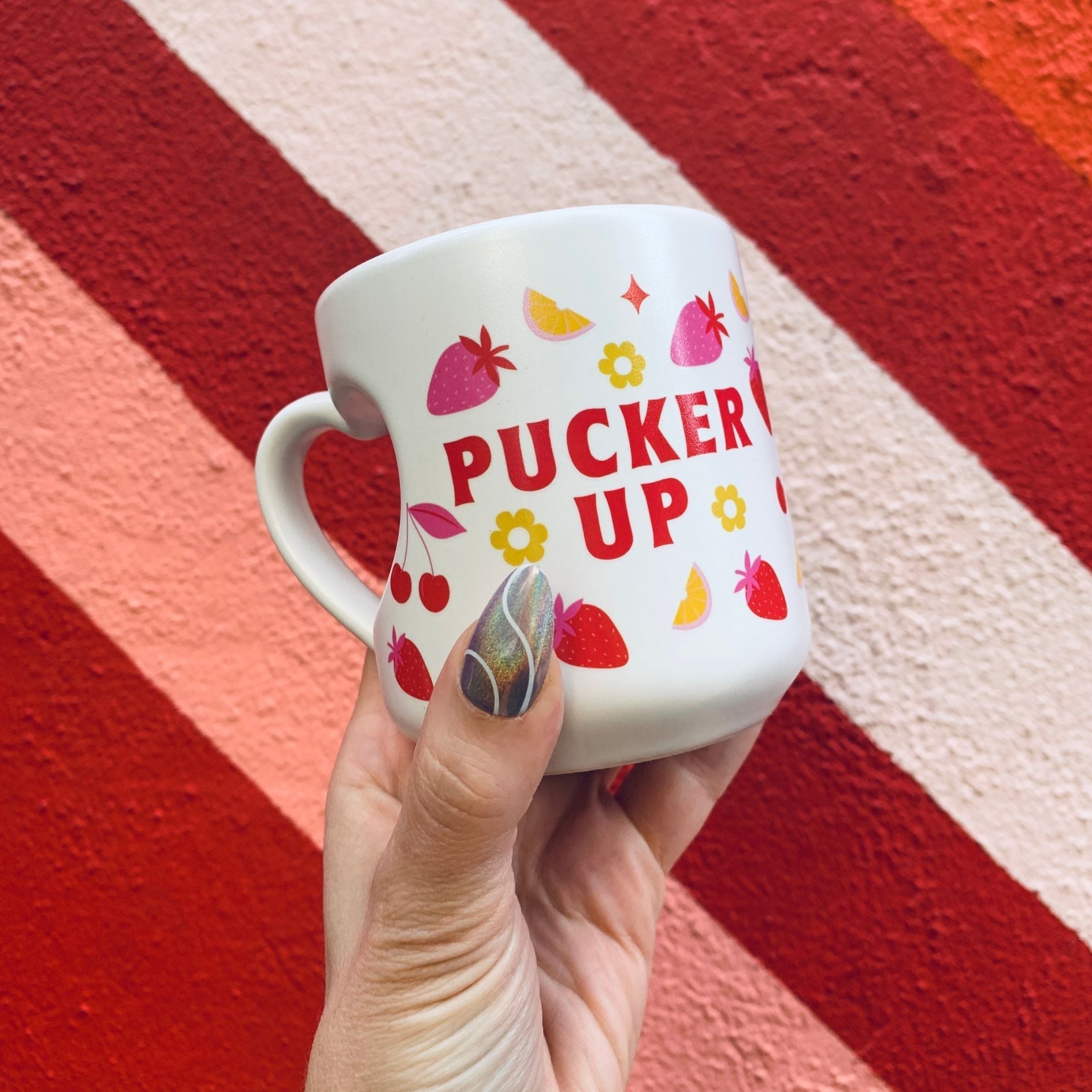 Romance Pucker Up Heart Shaped Handle Mug | Stoneware Tea Coffee Cup | 12oz