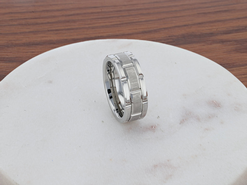 WARWICK Beveled Tungsten Carbide Wedding Band with Brush Finished Center and Alternating Grooves - 8mm