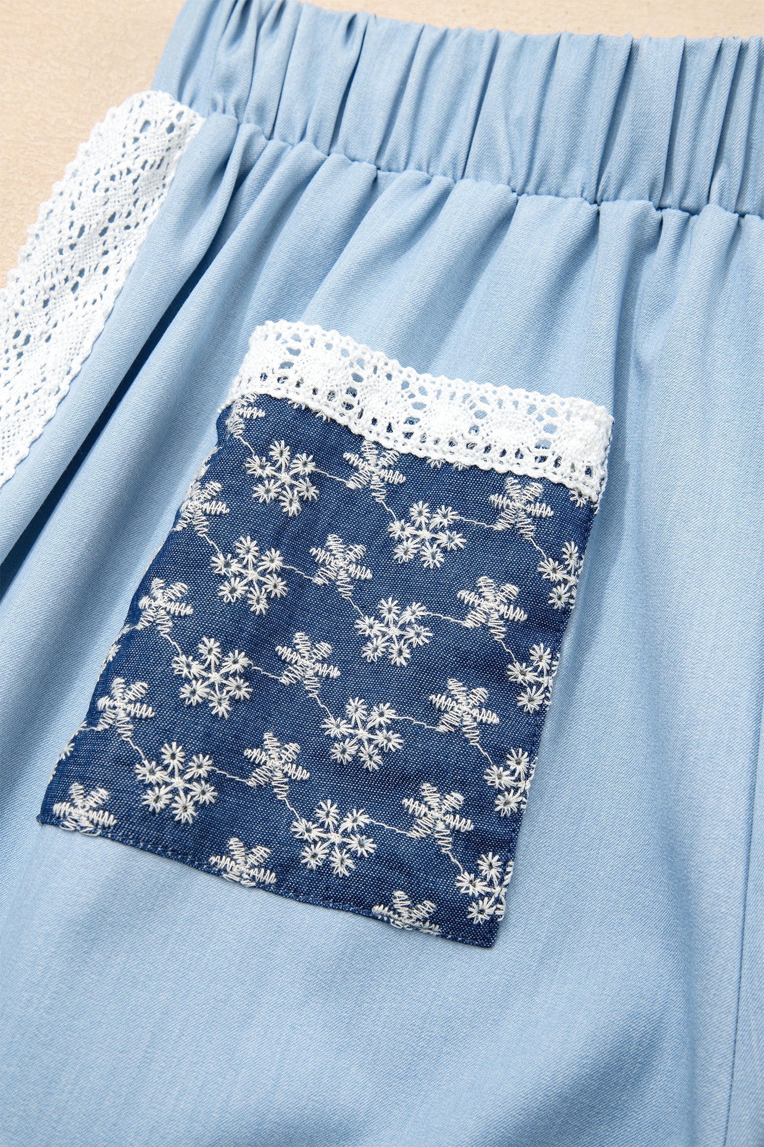 Floral Lace Patch Pocket Pleated Wide Leg Pants