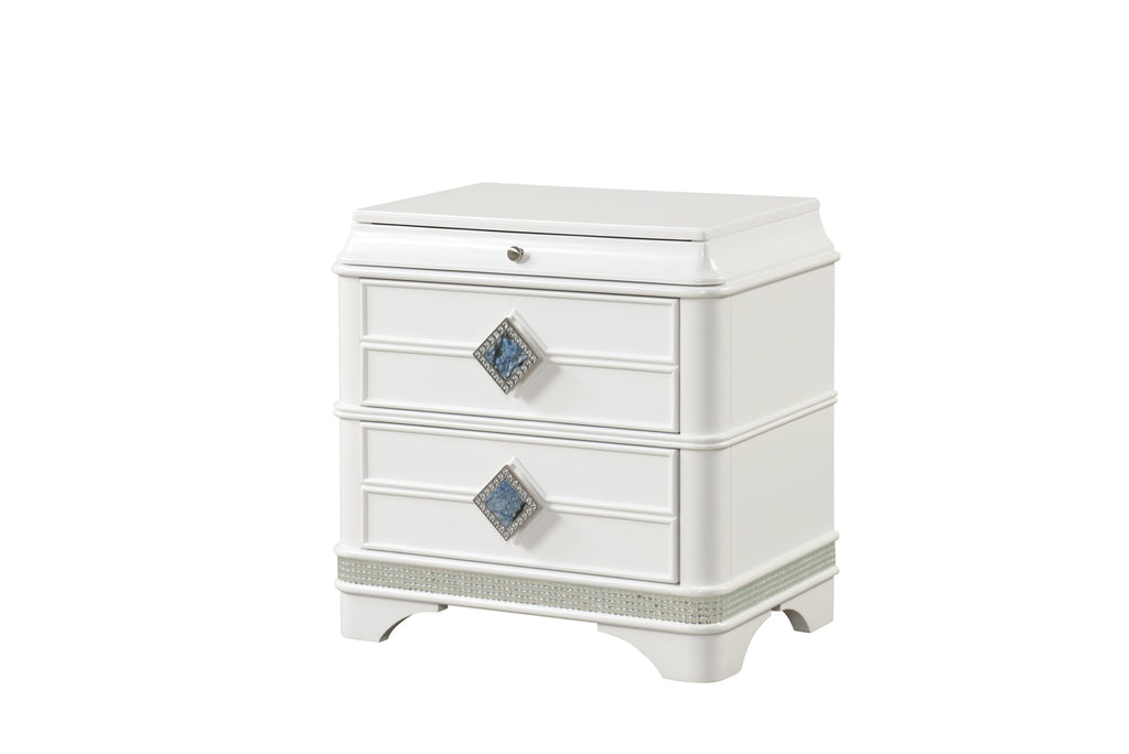 Laguna Modern Style 4 Pc King Upholstered Bedroom Set Made with Wood and Crystal Accents in White(NJ INVENTORY)