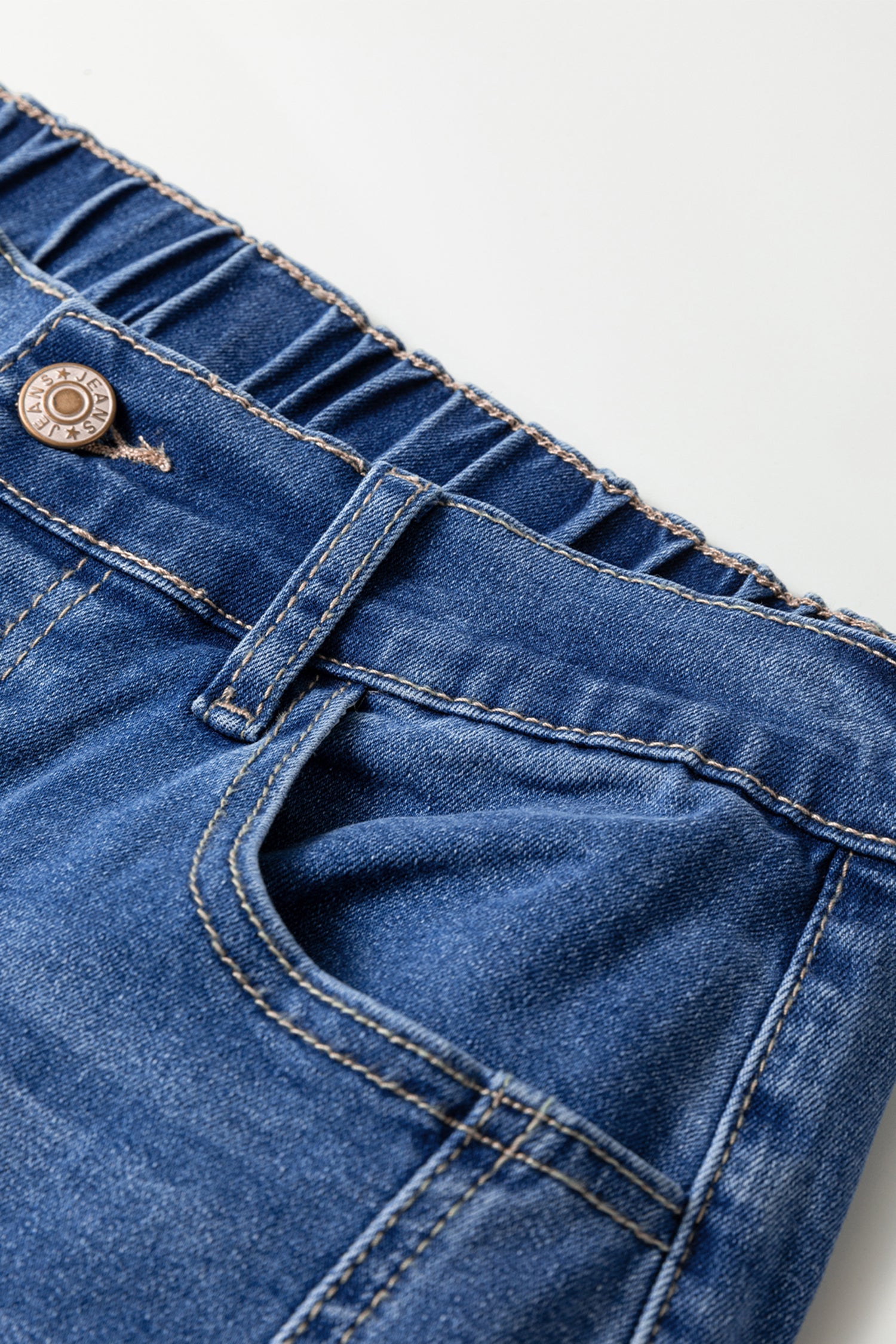 4 Buttons Front Tapered Loose Fit Jeans