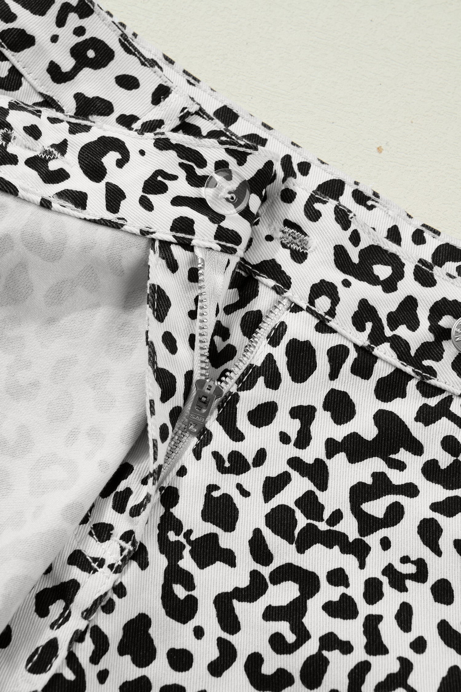 Leopard Denim Buttoned Overlap Shorts