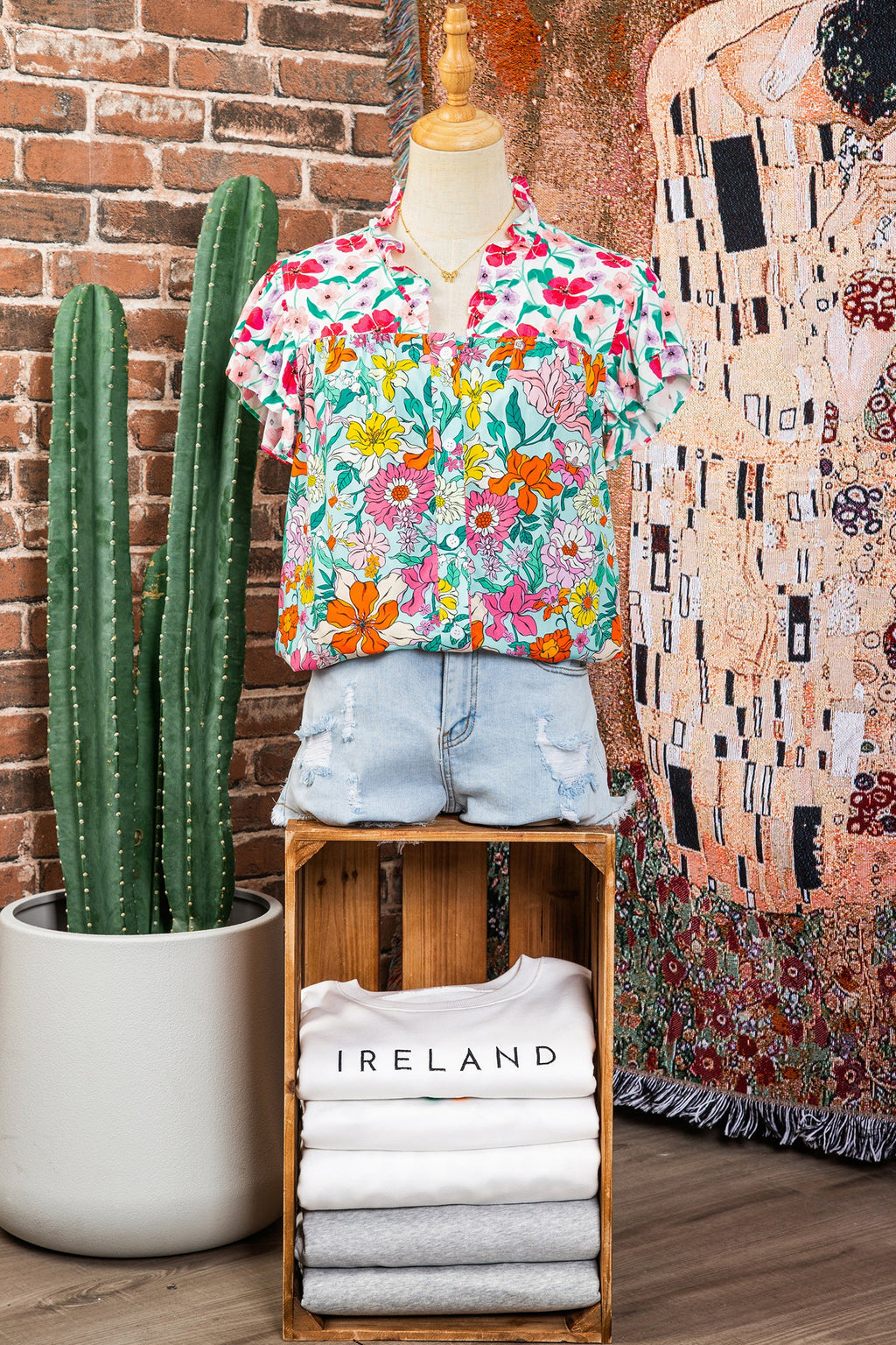 Floral Flutter Sleeve Split Neck Buttoned Blouse