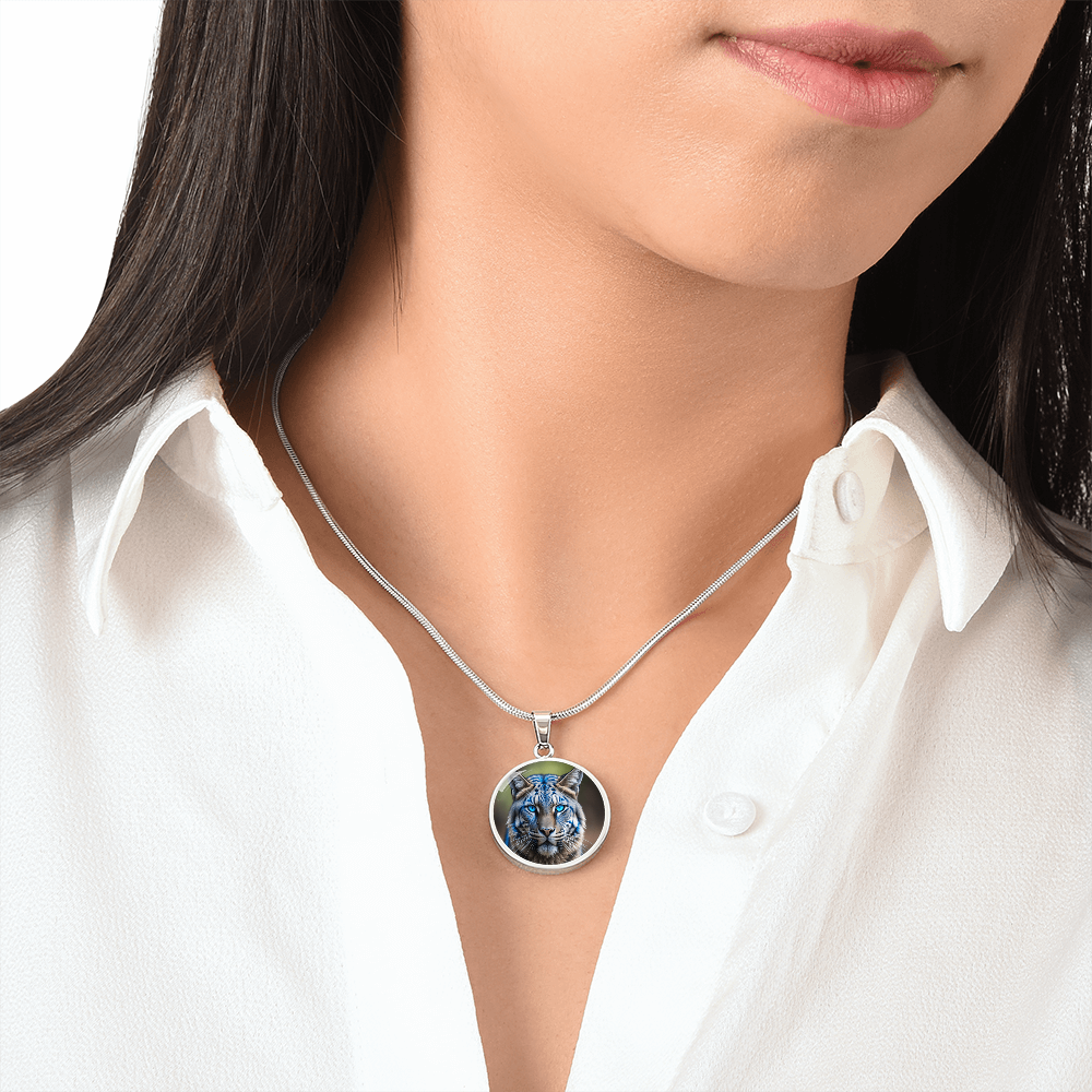 Blue Eyed Wildcat Round Graphic Luxury Necklace