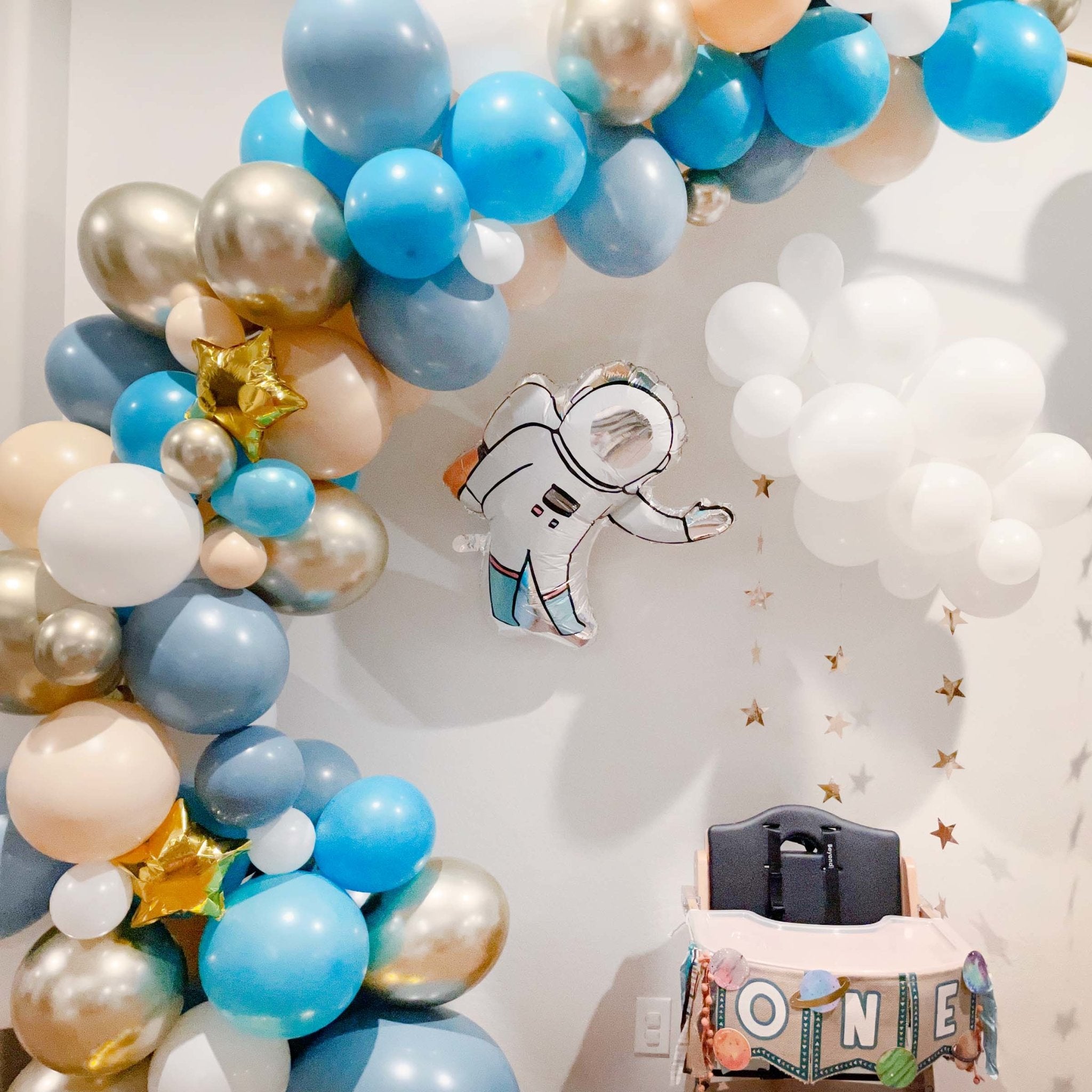 Astronaut Balloon Garland Kit