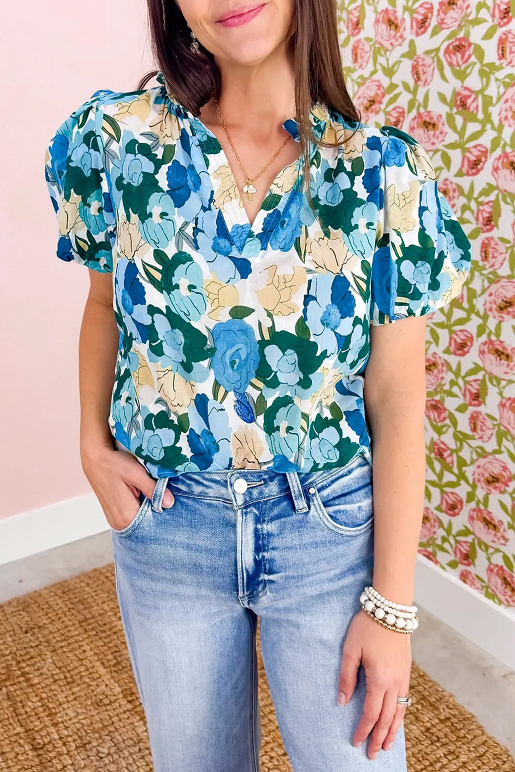 Floral Puff Sleeve V-Neck Short Blouse