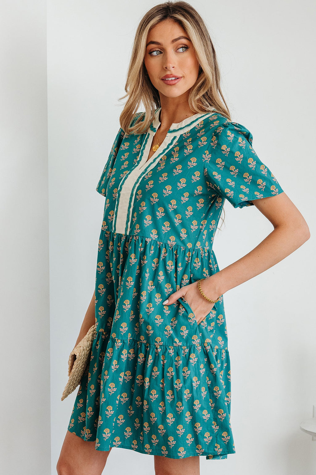 Floral Contrast Trim V-Neck Short Sleeve Dress