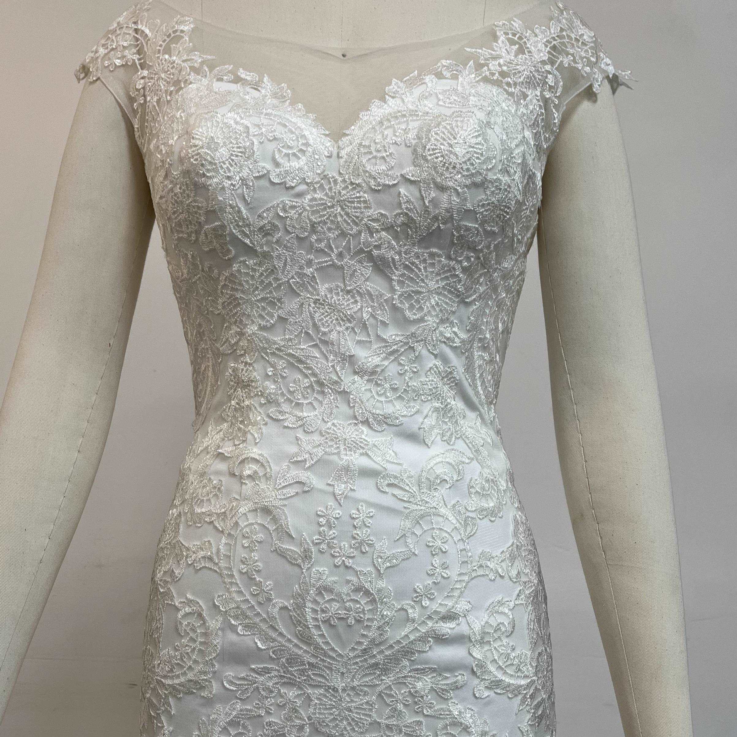 (LIVE 72) Fashionable minimalist handmade embroidered lace wedding dress.